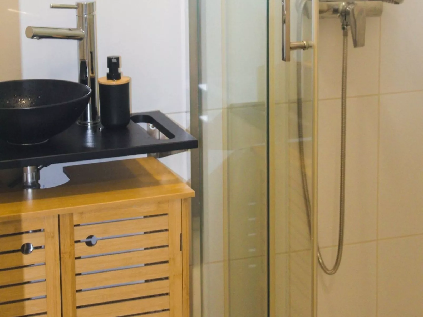 Ganz nah an der Mündung-Drinnen