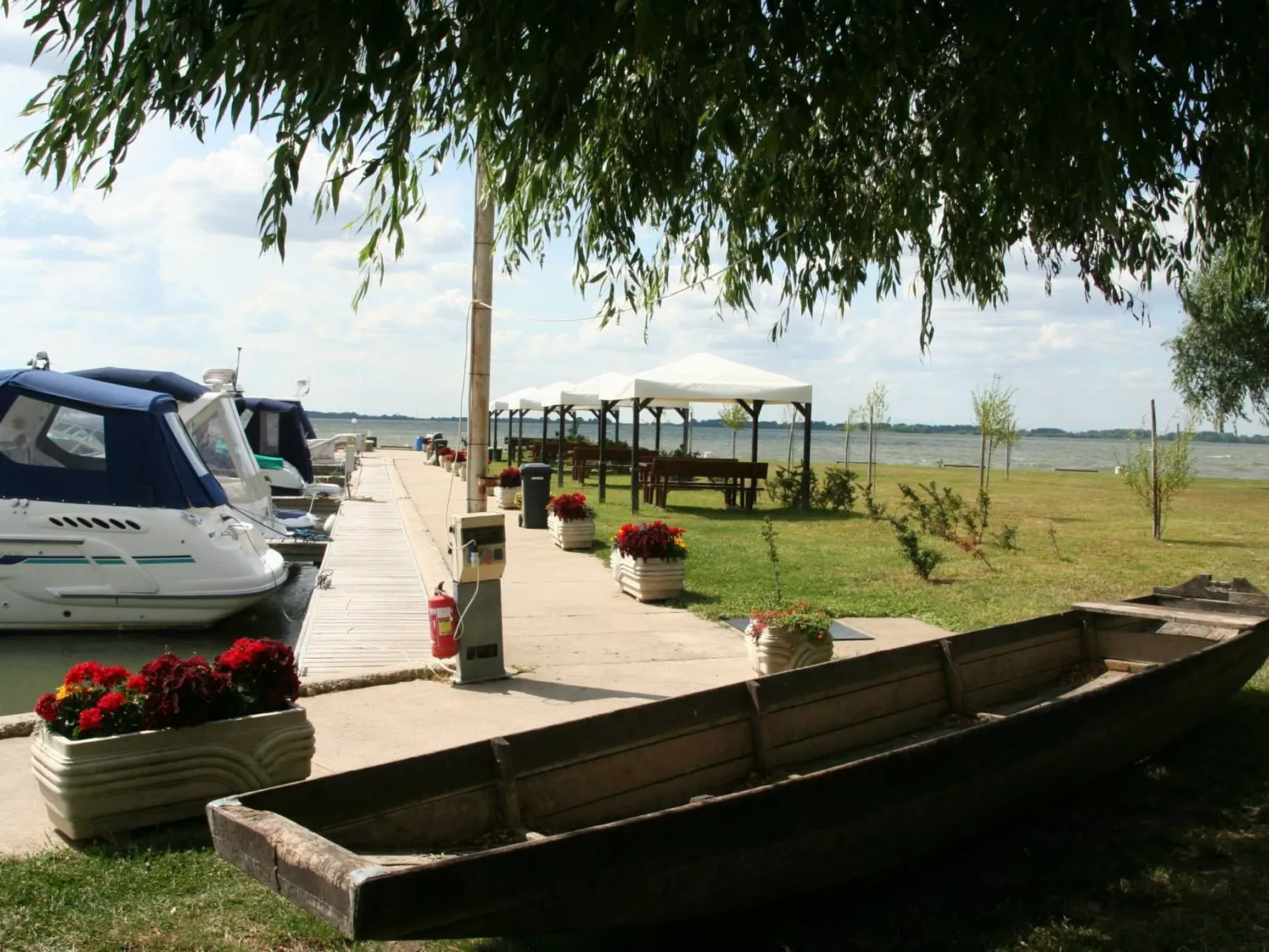 Hütte mit Garten, Grill und Terrasse-Dehors