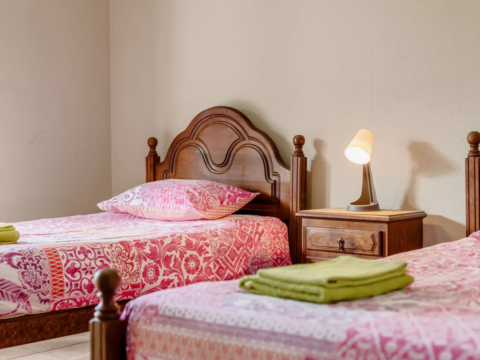 Aroeira Pool House-Image-tags.info