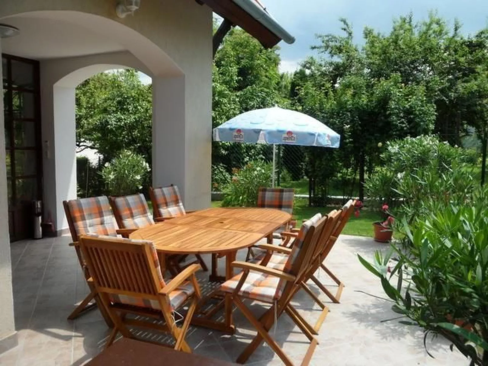 Wohnung mit privatem Pool - Image-tags.info