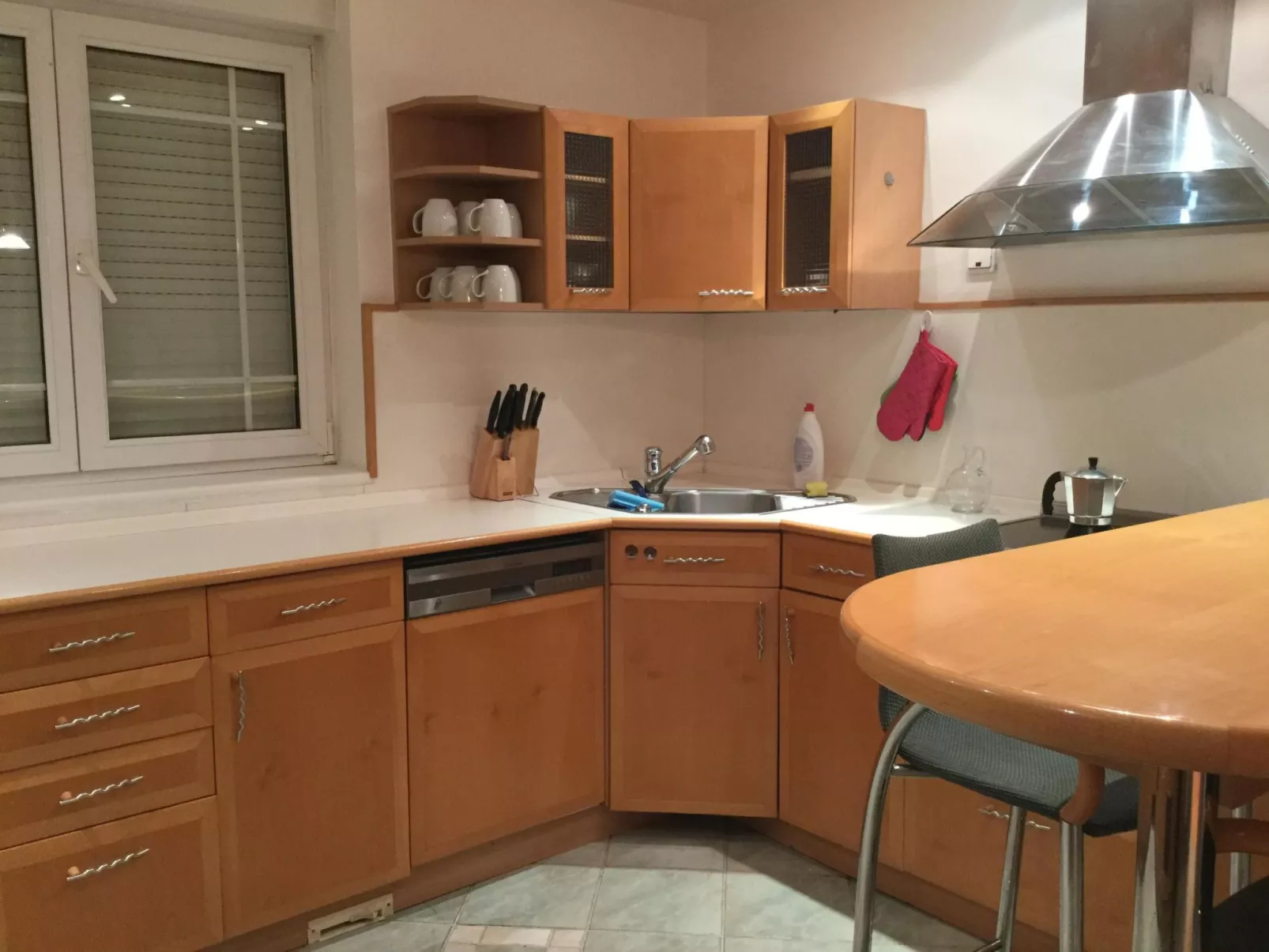 Mit Privatpool für 11 Personen + 1 Kind ca. 500 m&sup2;in Pardubitz, Böhmen (Os-Drinnen