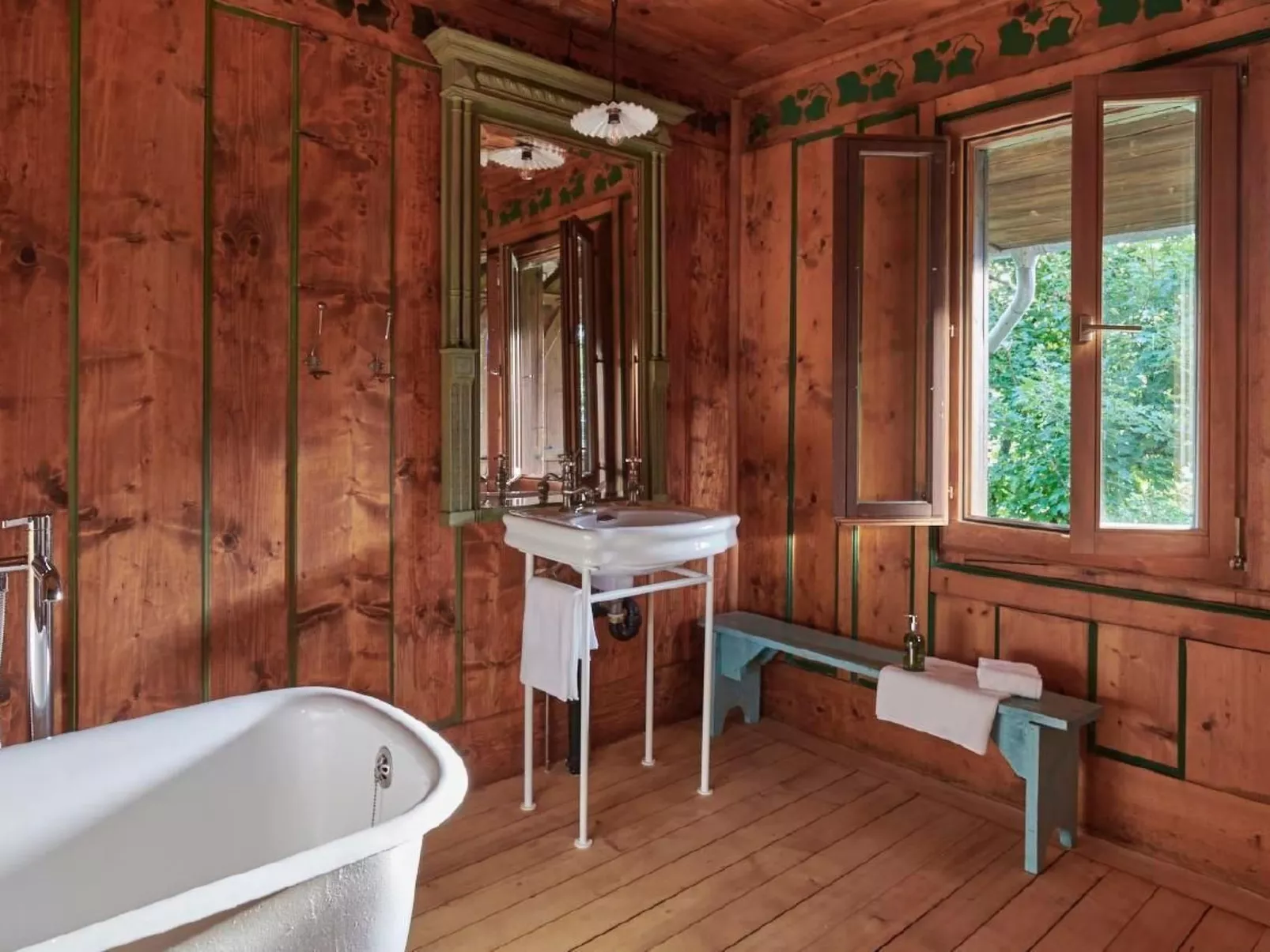 Maison des Fées - Stiftung Ferien im Baudenkmal-Dedans