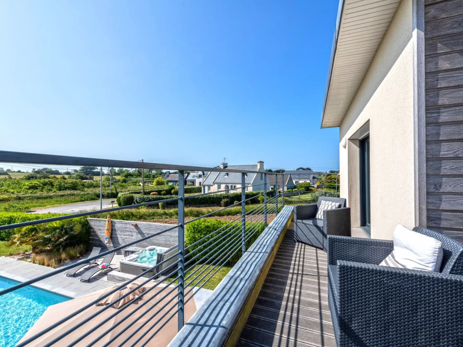 Ferienvilla "Ti Laouen" mit privatem Pool-Drinnen