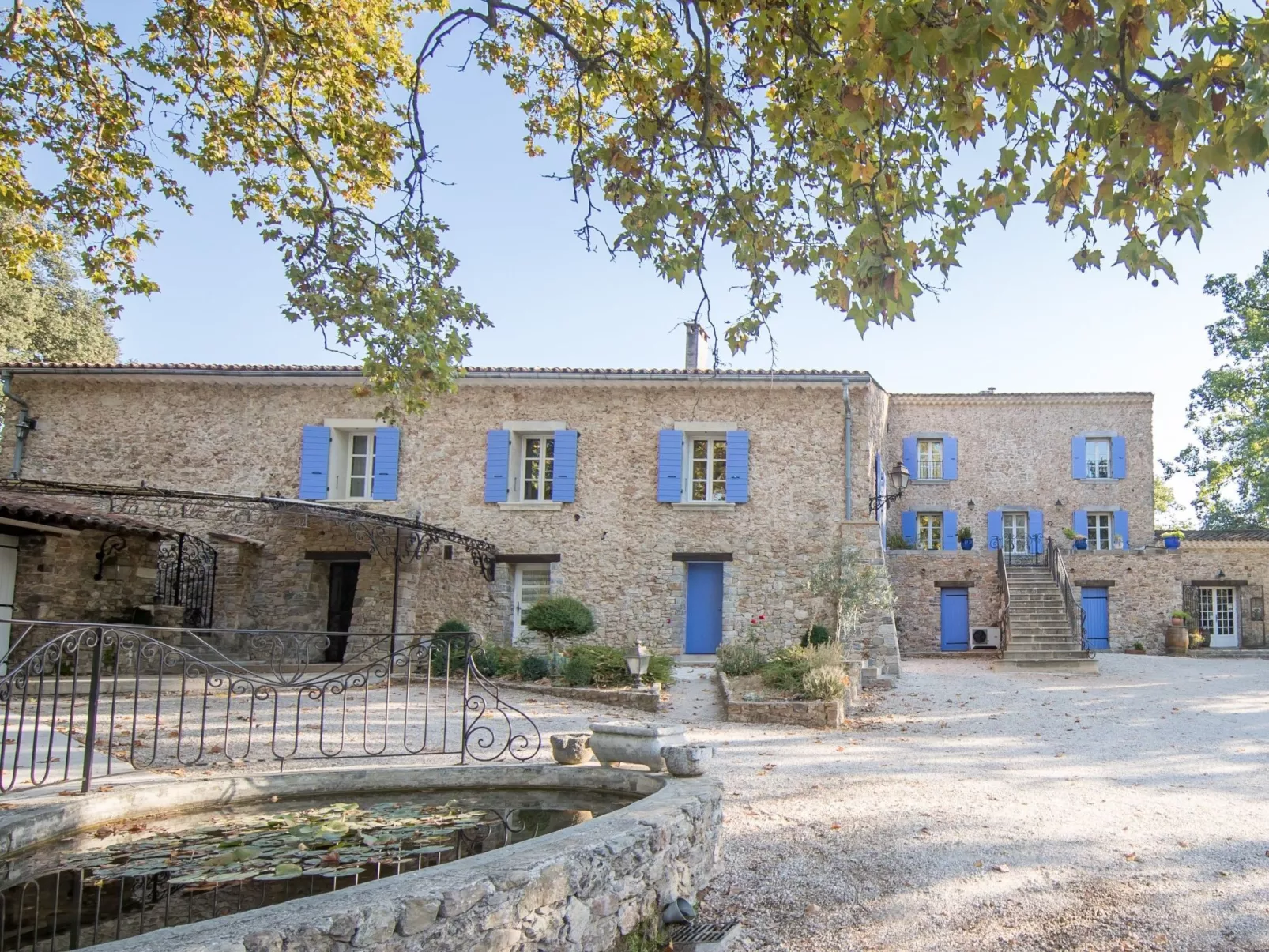 Wohnung in charmantem Haus auf Domäne-Draußen