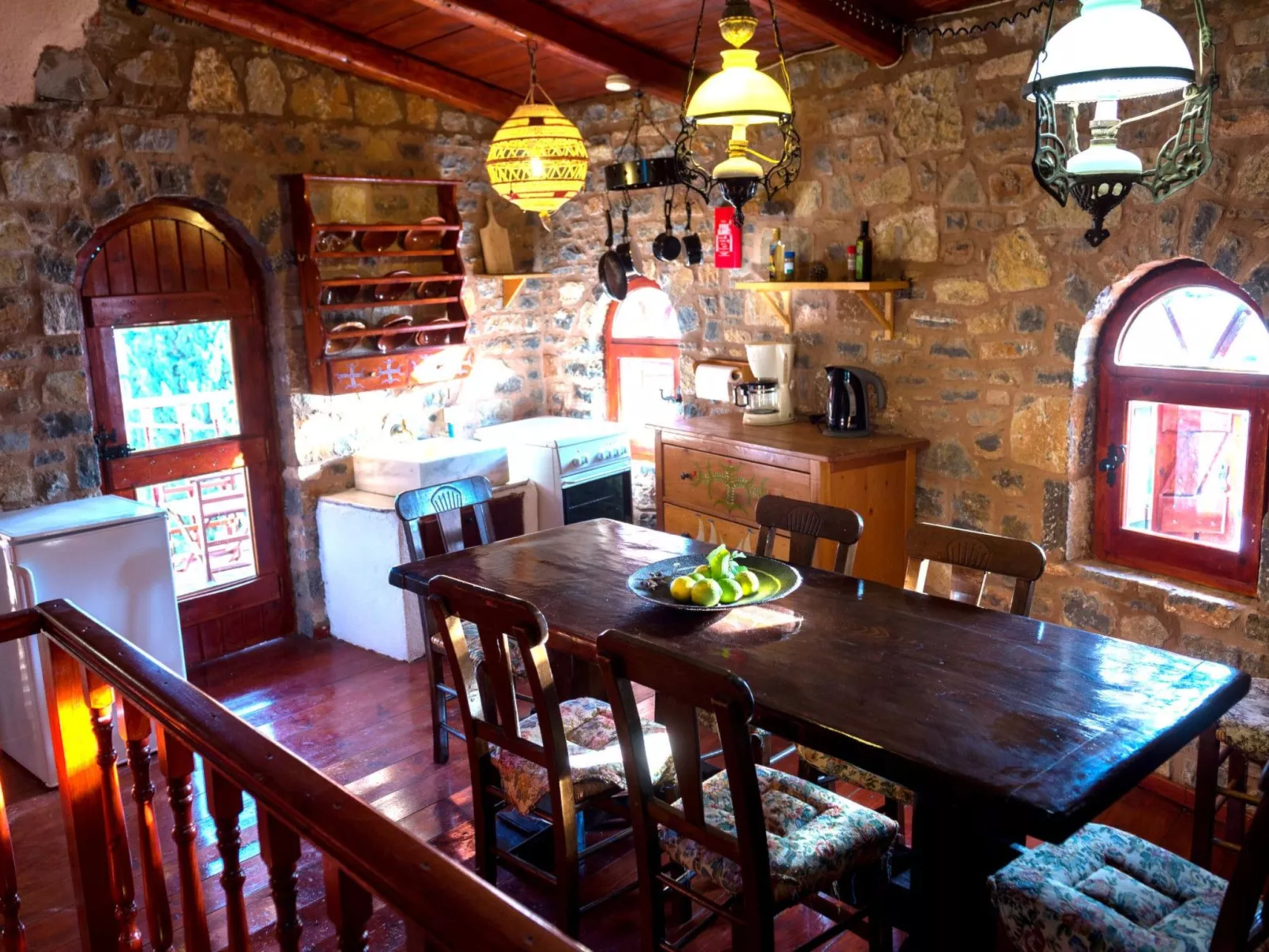 In Mavrikiano mit privatem Pool-Dedans