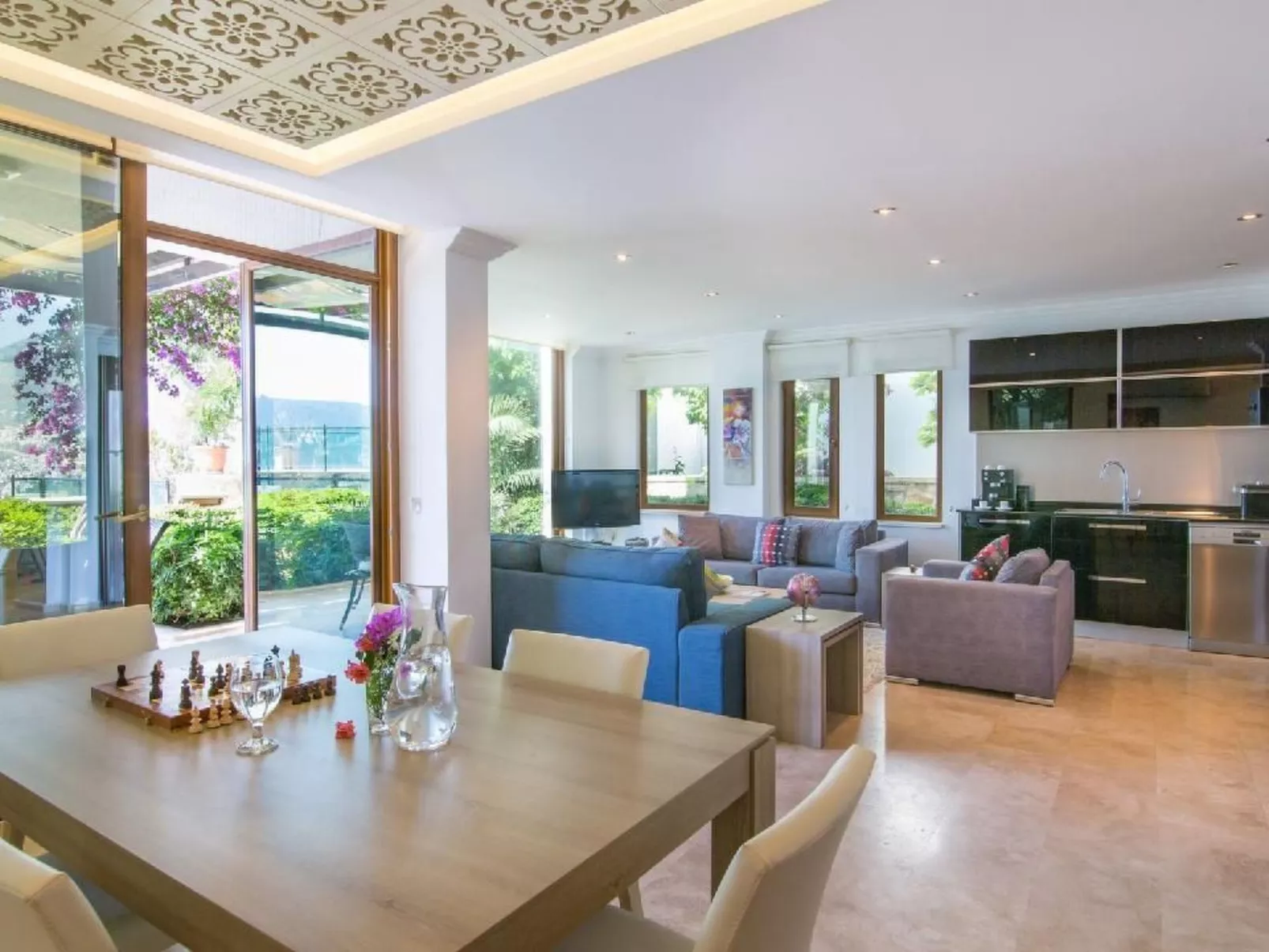 Luxuriöse Villa mit atemberaubendem Meerblick-Inside