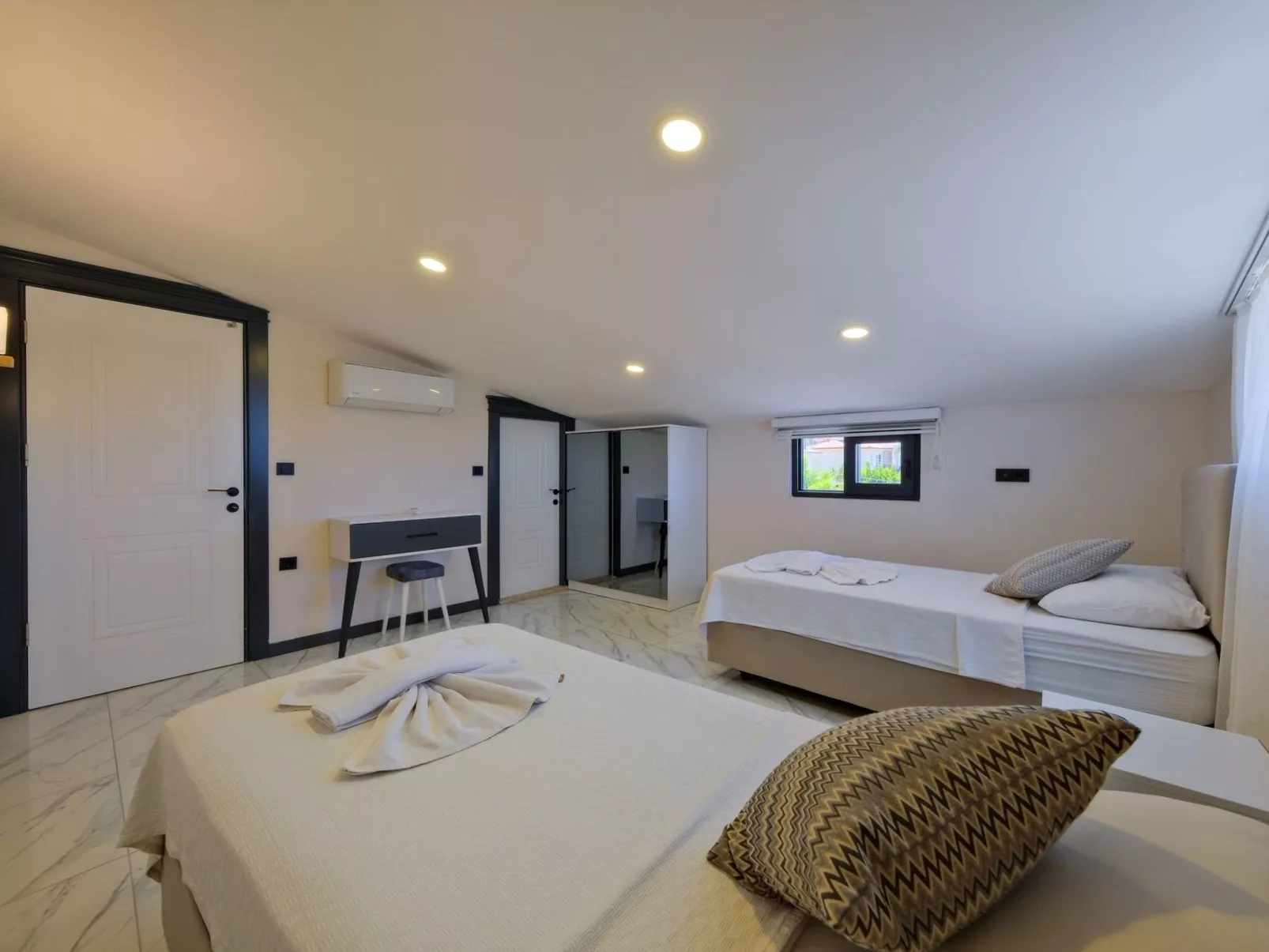 In Ölüdeniz für 8 P-Drinnen