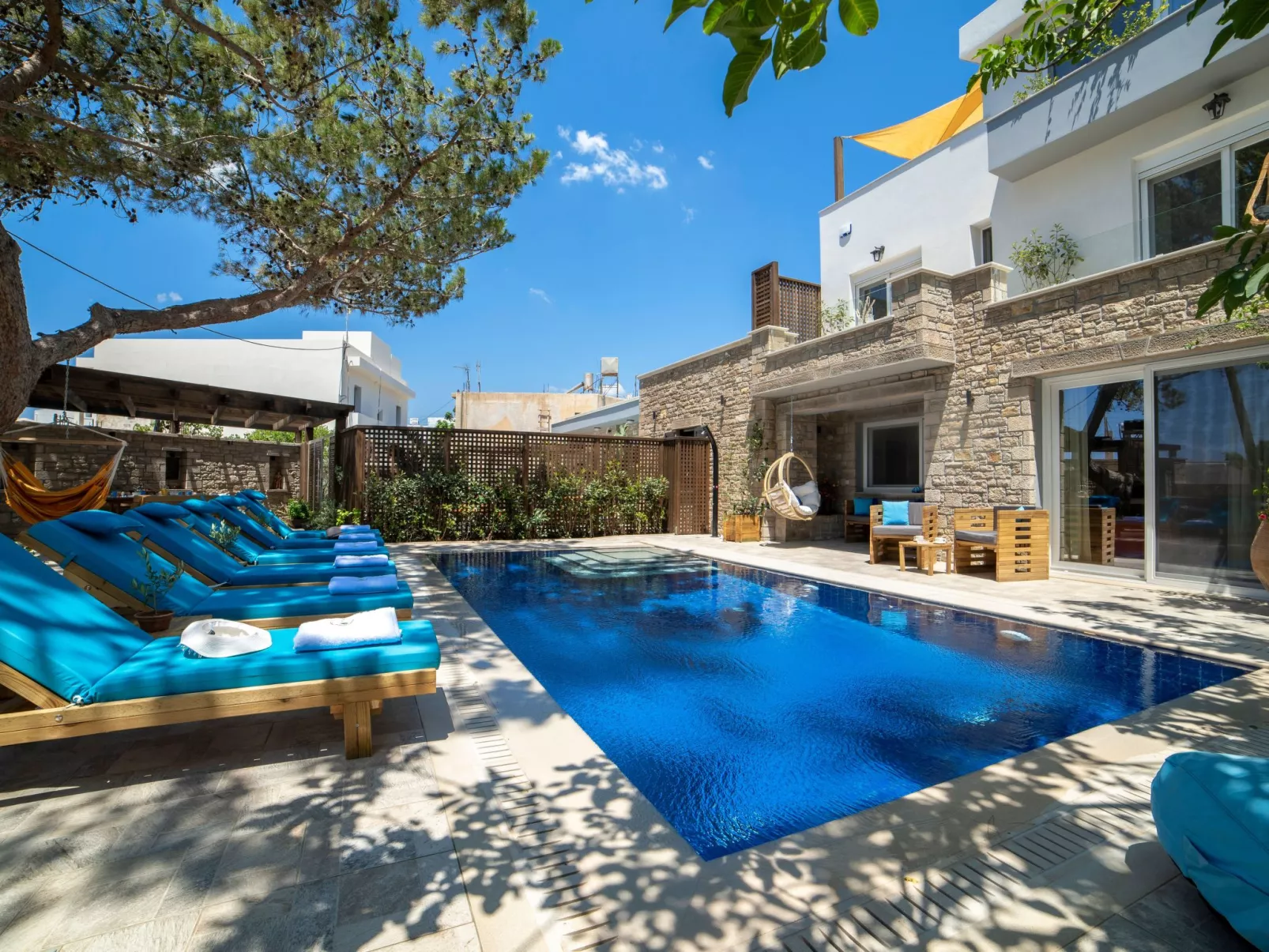 Luxuriöses Ferienhaus mit heizbarem Infinitypool-Drinnen