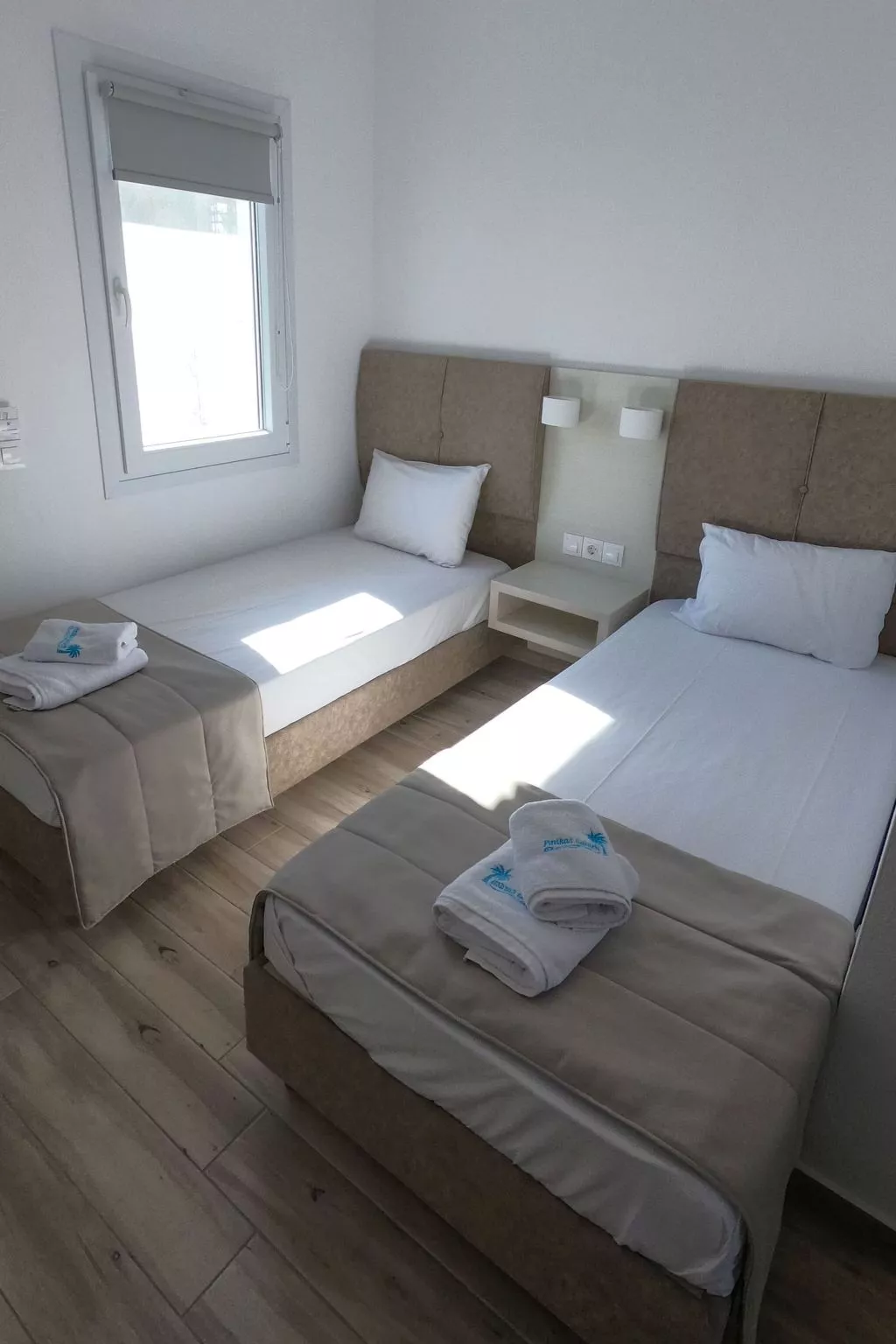 Finikas Garden Nikit-Inside