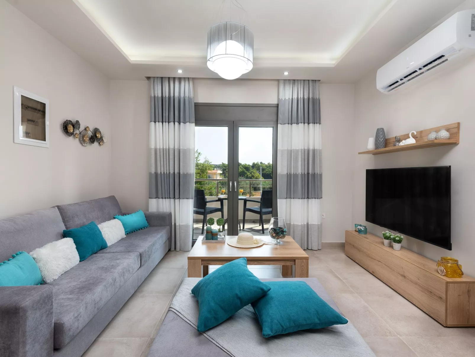 Sun's Reach Villa mit Schwimmbad