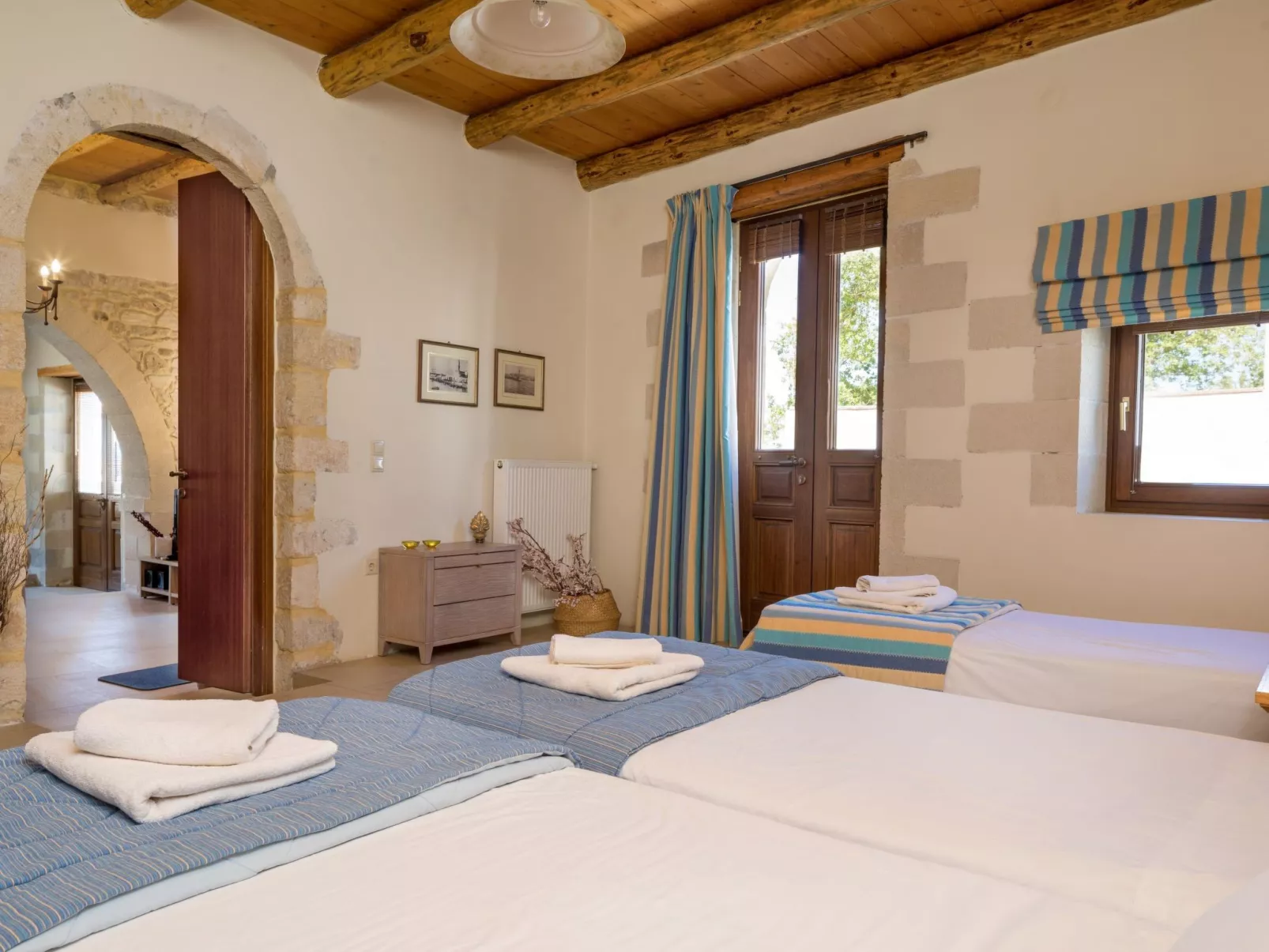 "Villa Aladanos" mit privatem Pool-Inside