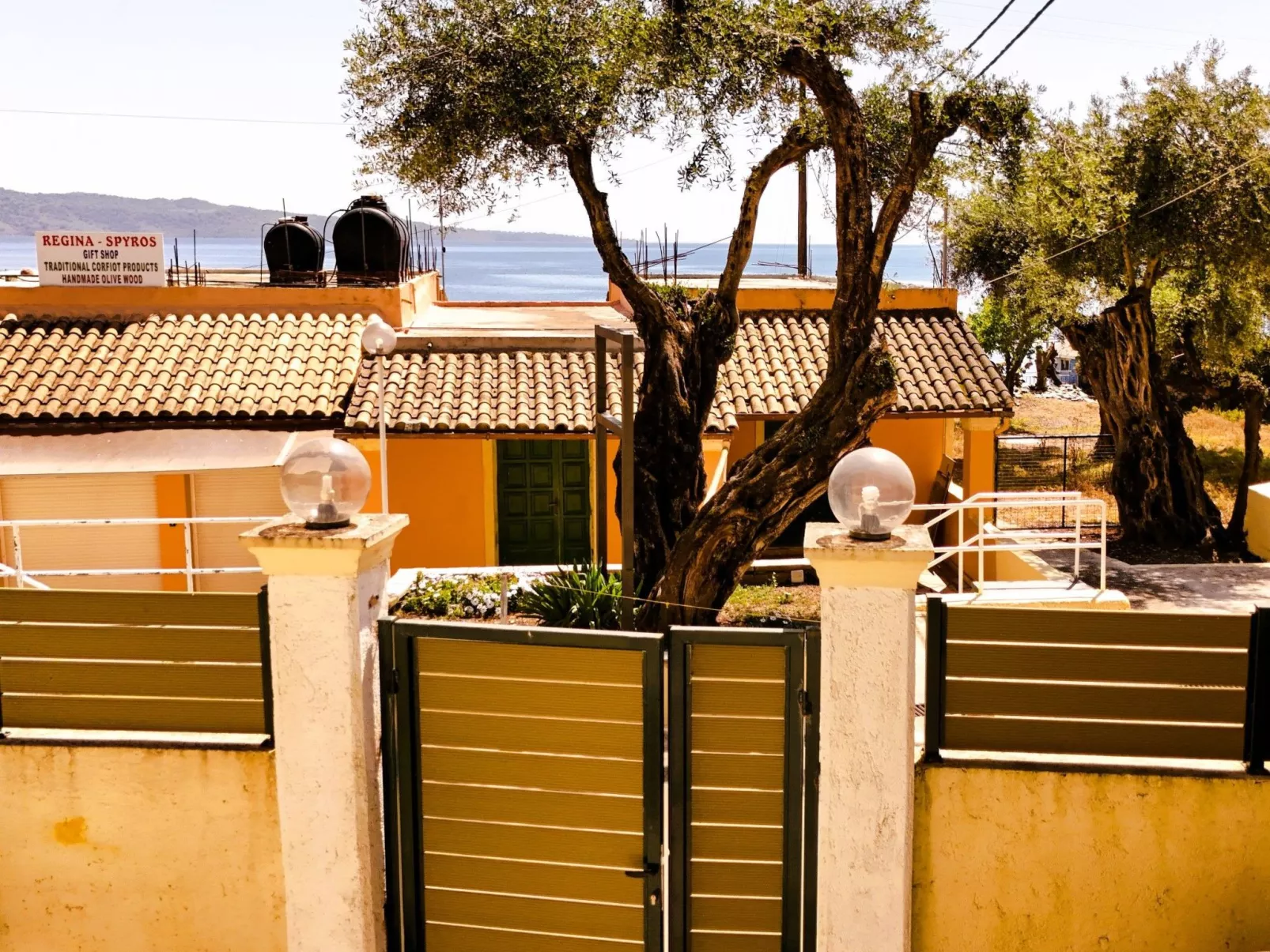 Gemütliches Olympia Apartment mit Pool-Inside