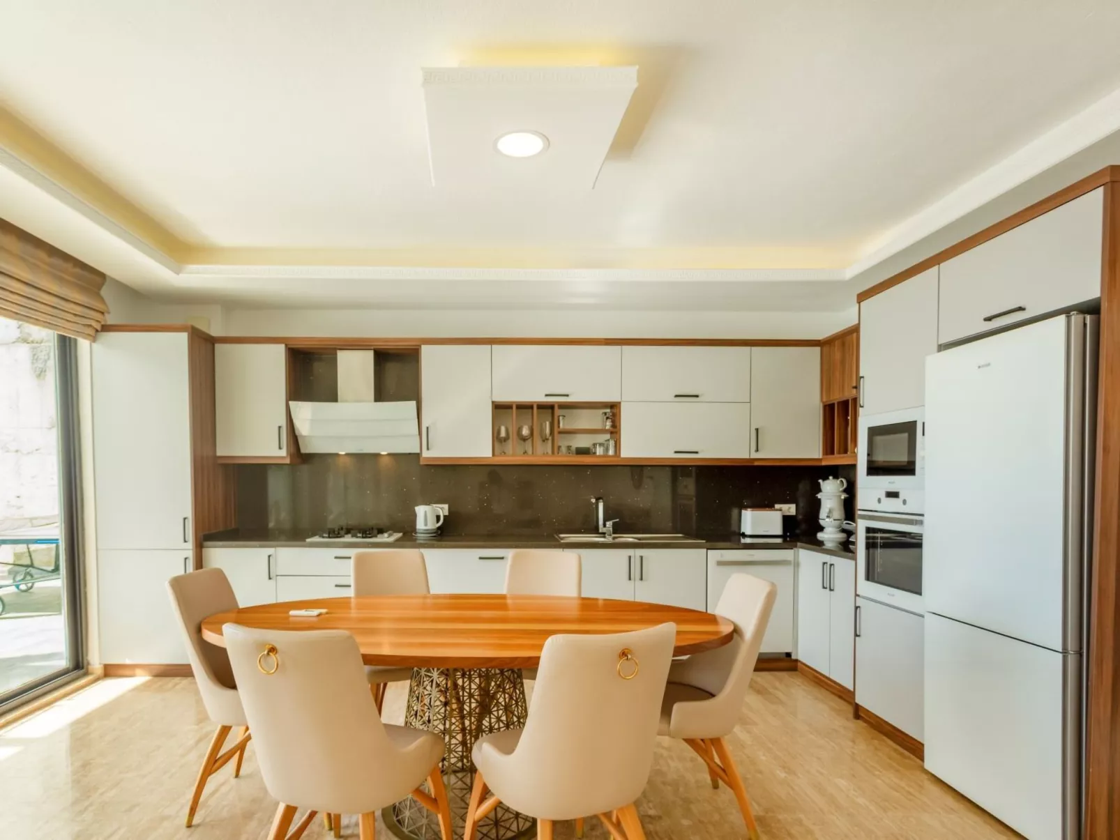 Villa Infinity Mountain mit Pool in Kalkan-Drinnen