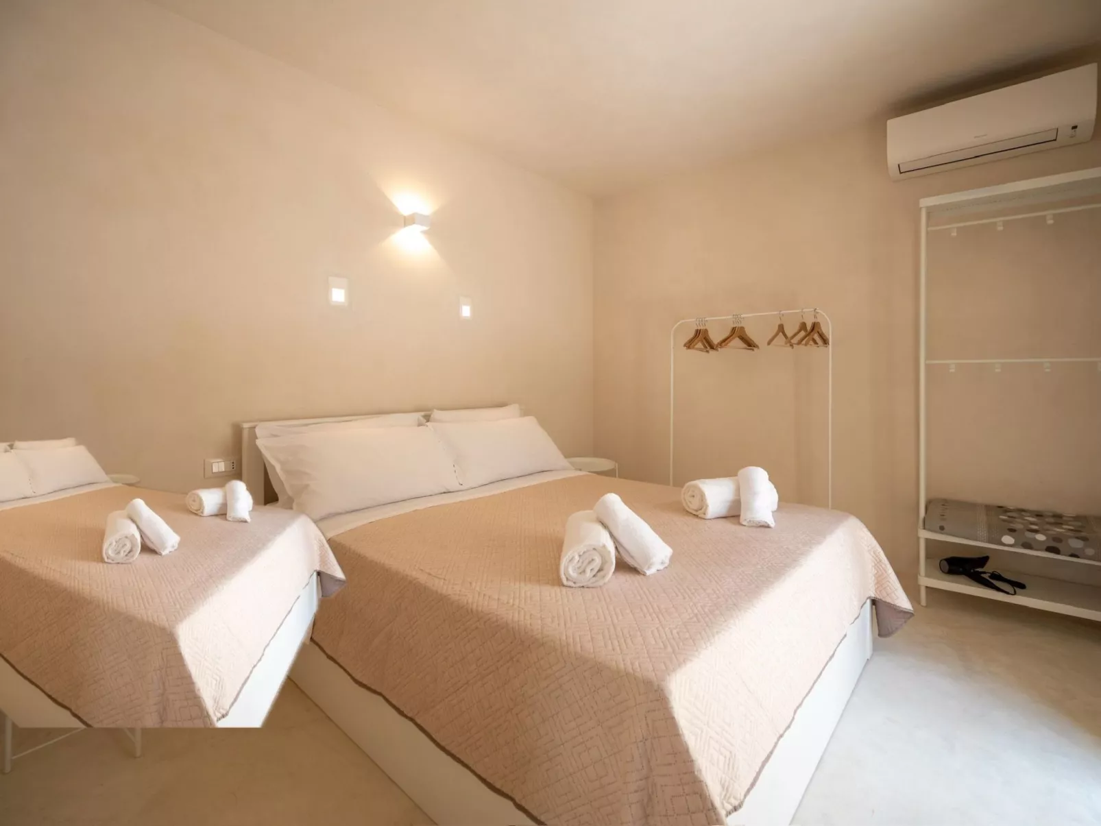 SkyDream Vendicari".-Dedans