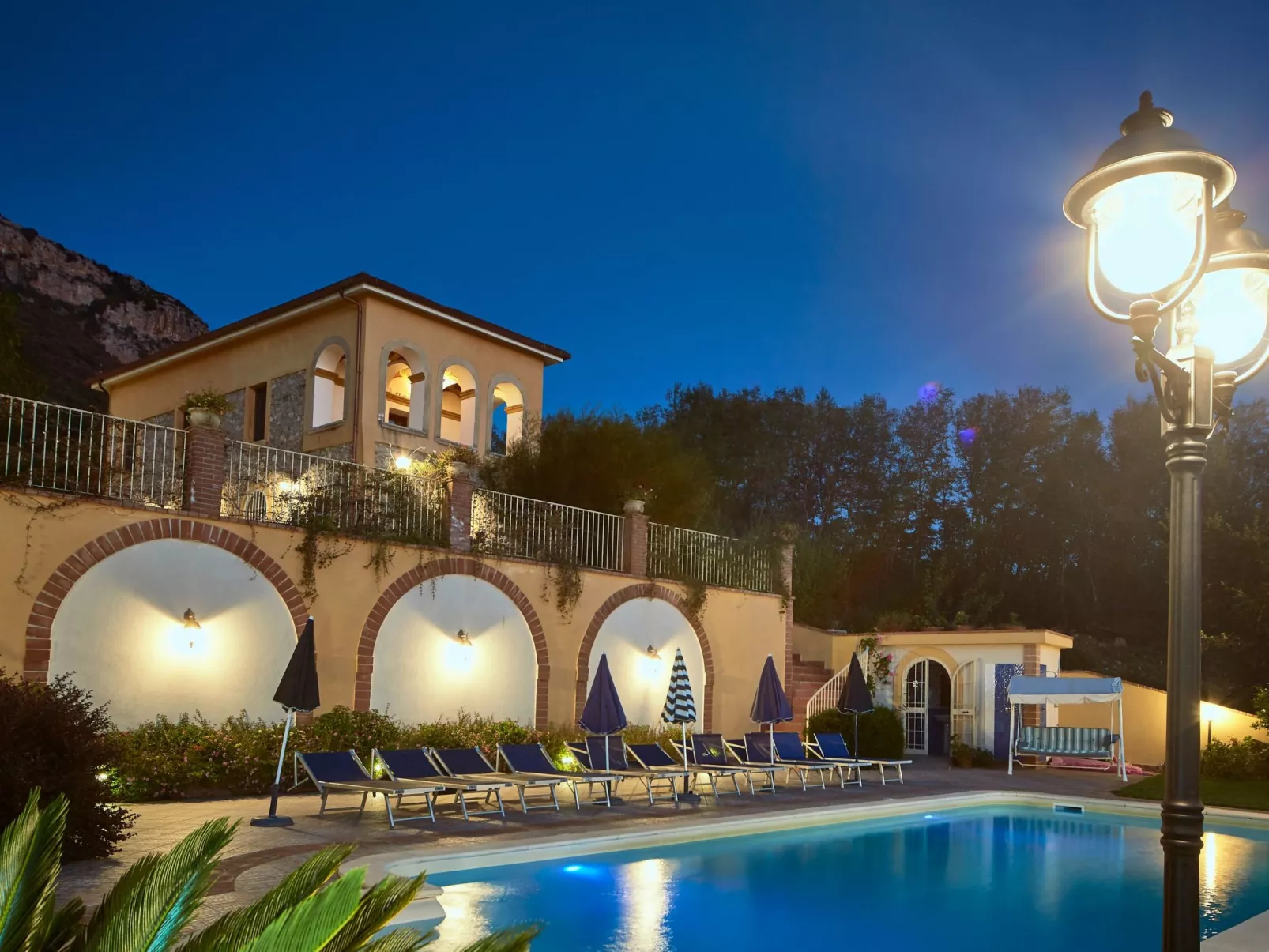 LandHausFelicia - Giglio-Image-tags.info