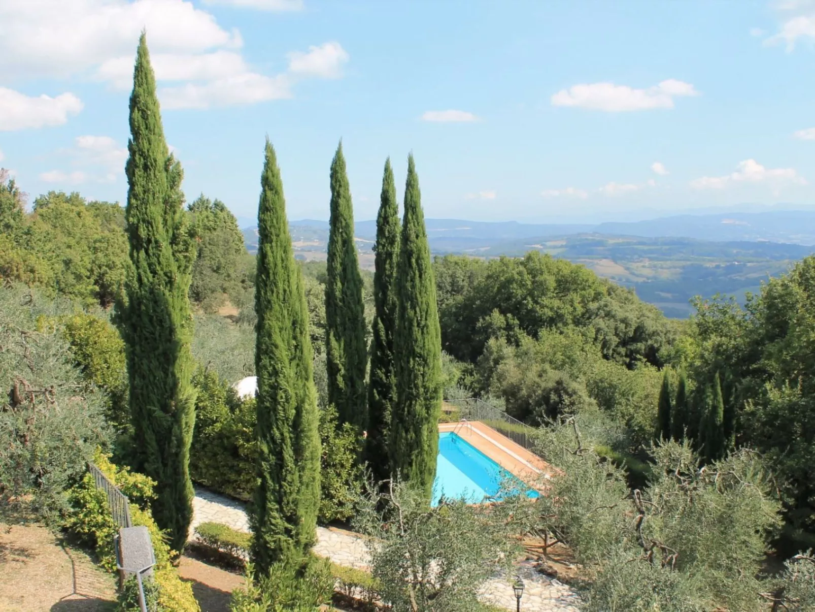 Villa mit privatem Pool zwischen Umbrien und Latium-Outside