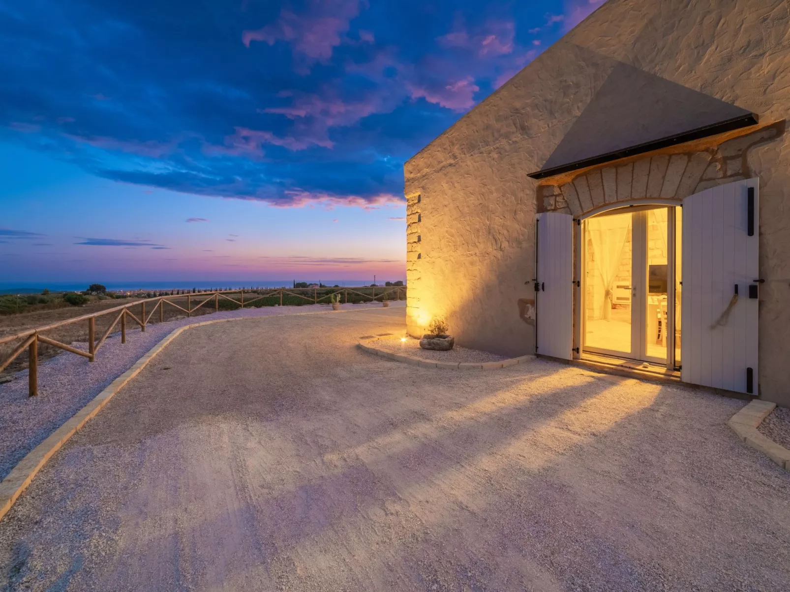 Zwei Einheiten, Luxus, Schwimmbad, Gemüsegarten-Dehors