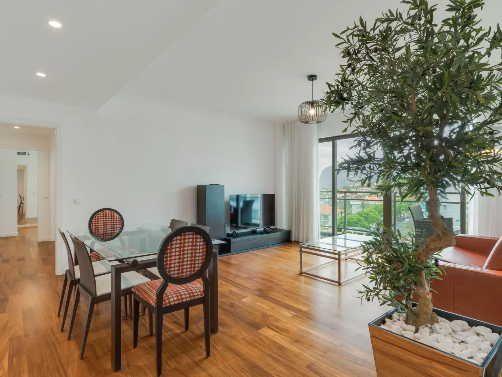 Wohnung "Anjo Wohnung Top Lage"-Image-tags.info