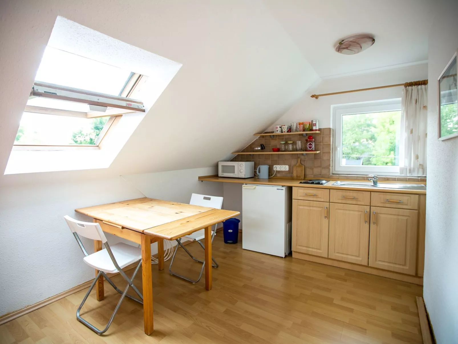 Mit gemeinschaftlichem Pool-Dedans