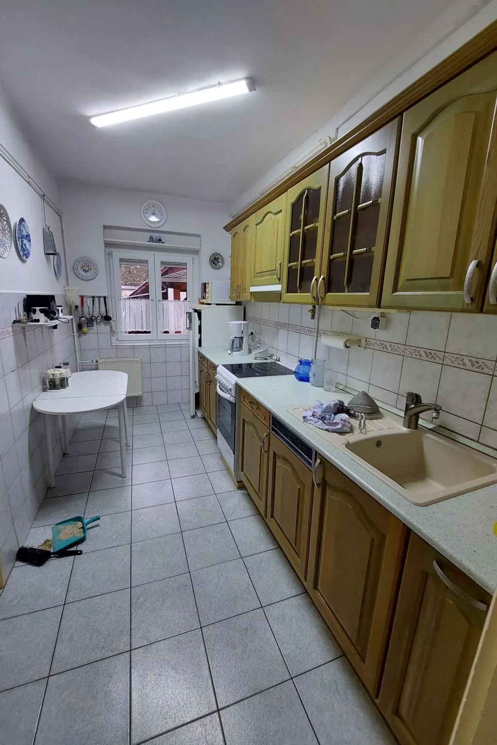 Schönes Ferienhaus mit sehr großem Pool-Dedans