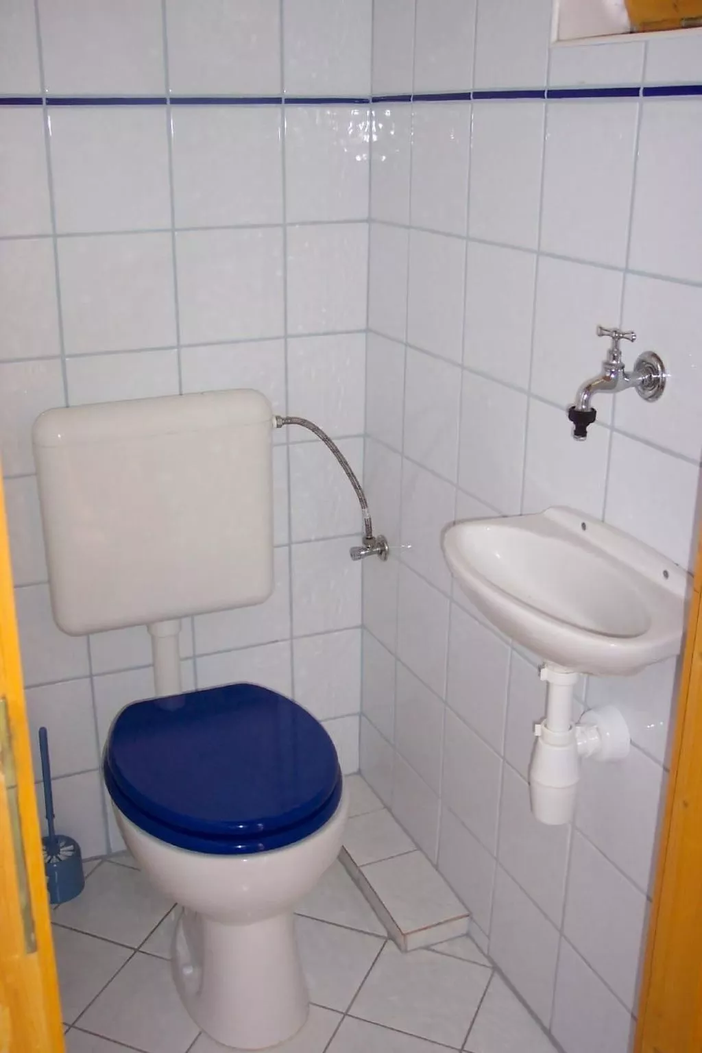 Appartement B in Strandnähe mit Terrasse und Grill - Dedans