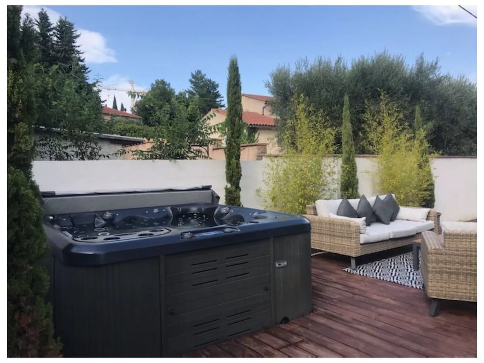 Villa mit Garten, Grill und Terrasse-Inside