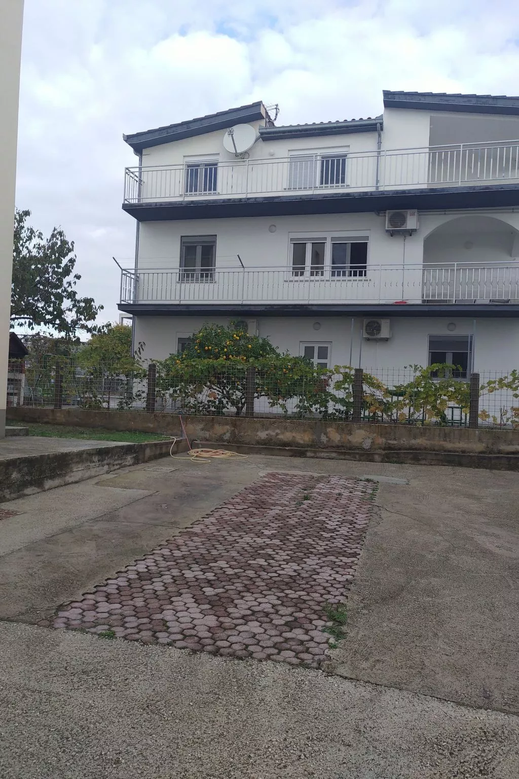 Zimmer mit Garten-Dehors