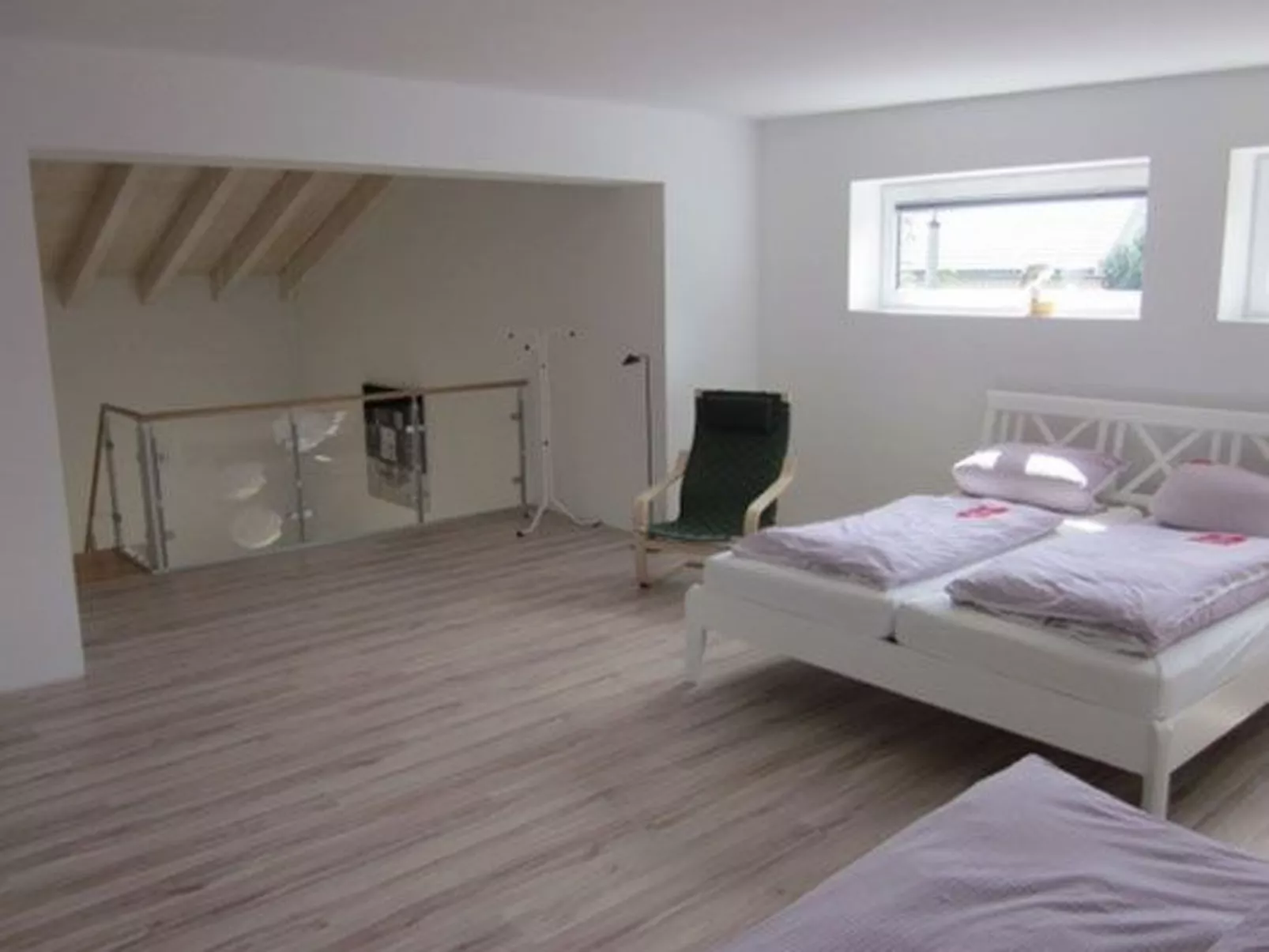 Moderne Maisonette-Wohnung mit Terrasse-Drinnen