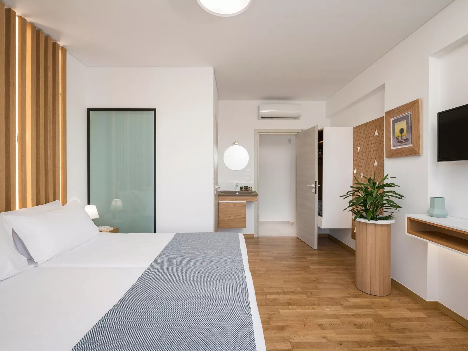 Villa White Harmony 6km vom Strand entfernt mit Pool-Dedans