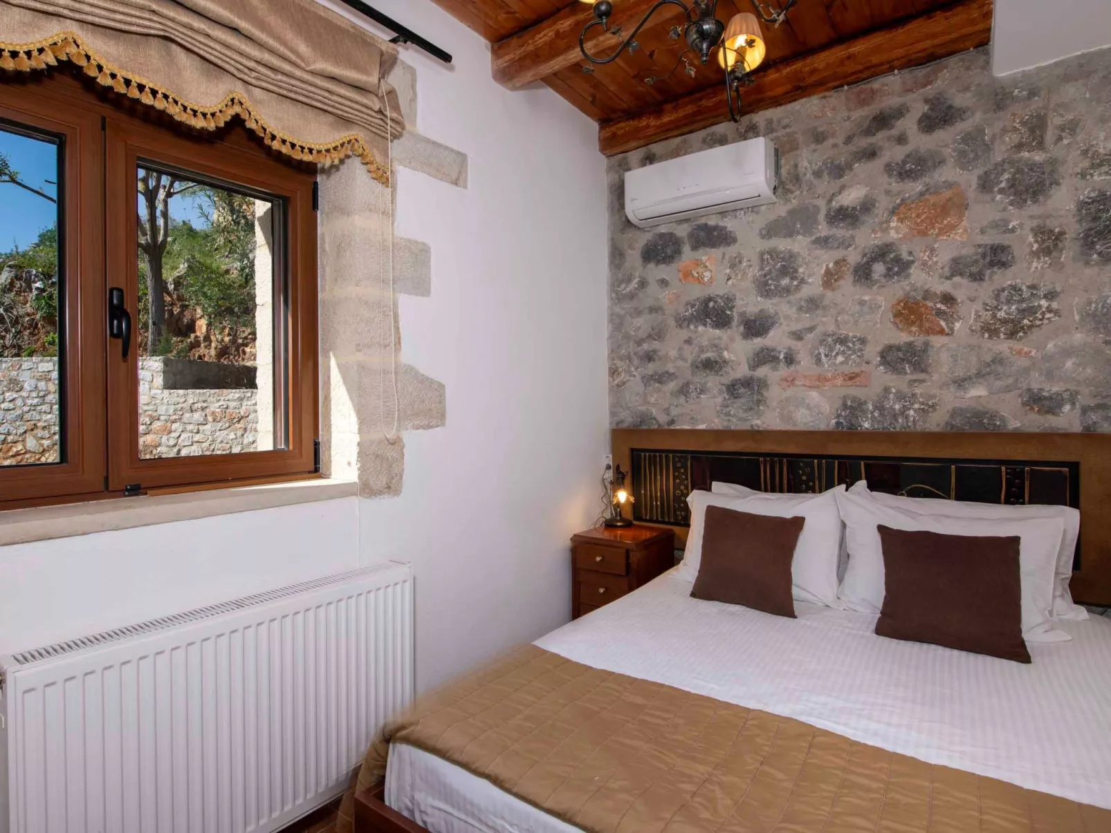 Geroulios Kastro Villa I-"Frei "Beheizter Pool,Meerblick-Inside