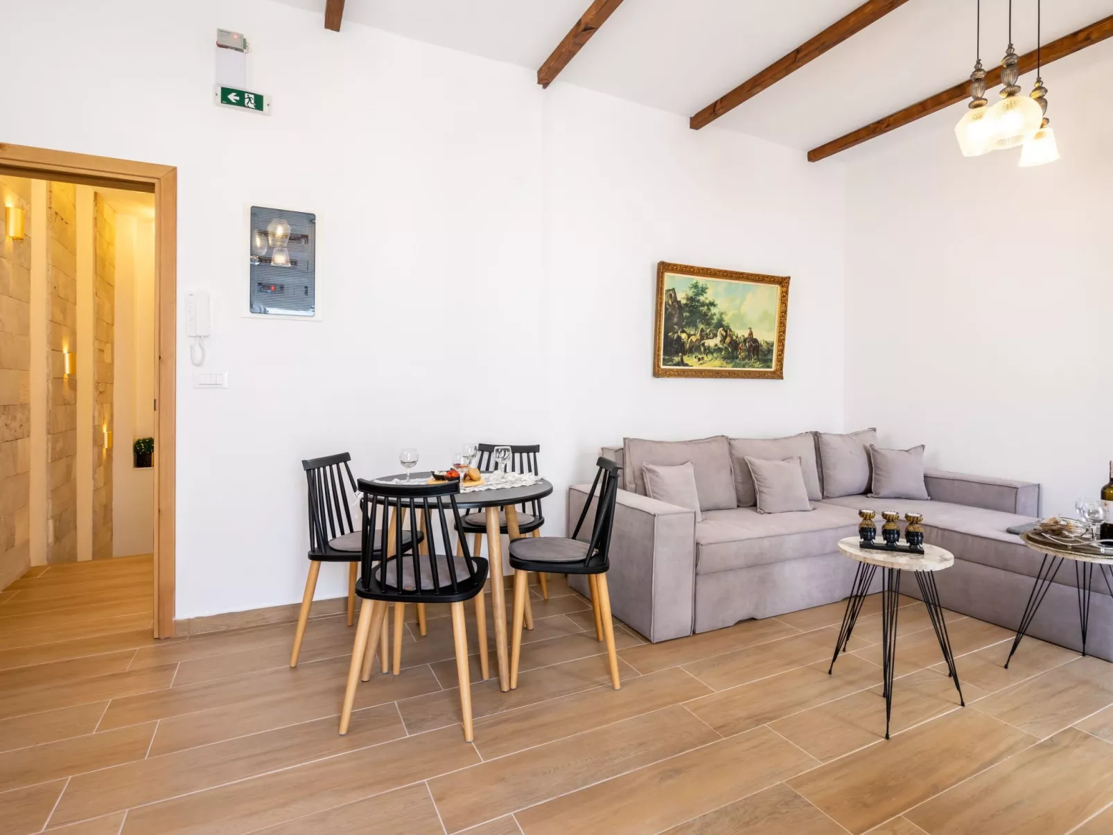 Mittelalterliche Gedichte-Dedans