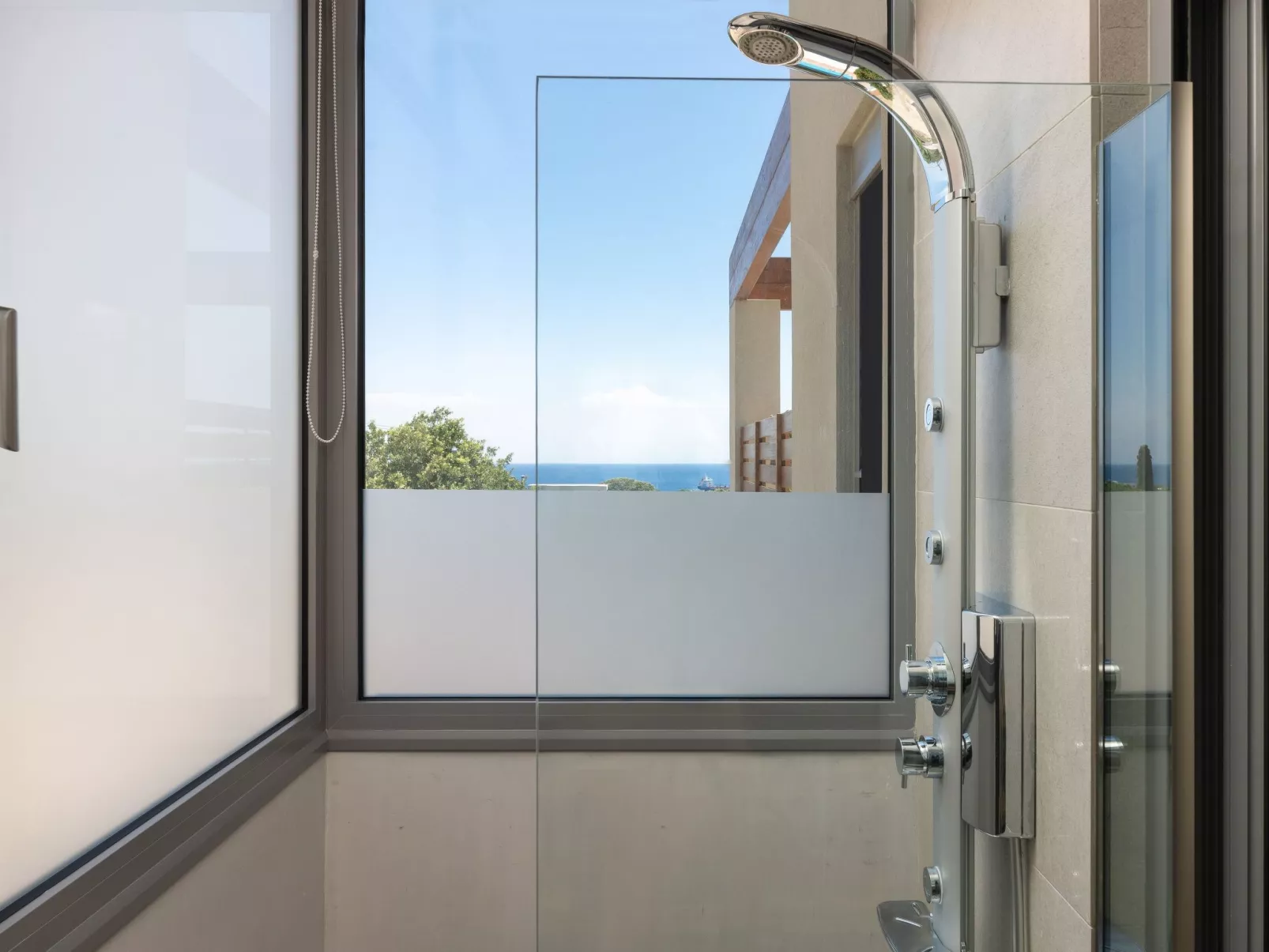 Schöne Pool-Villa Terpsis-Dehors