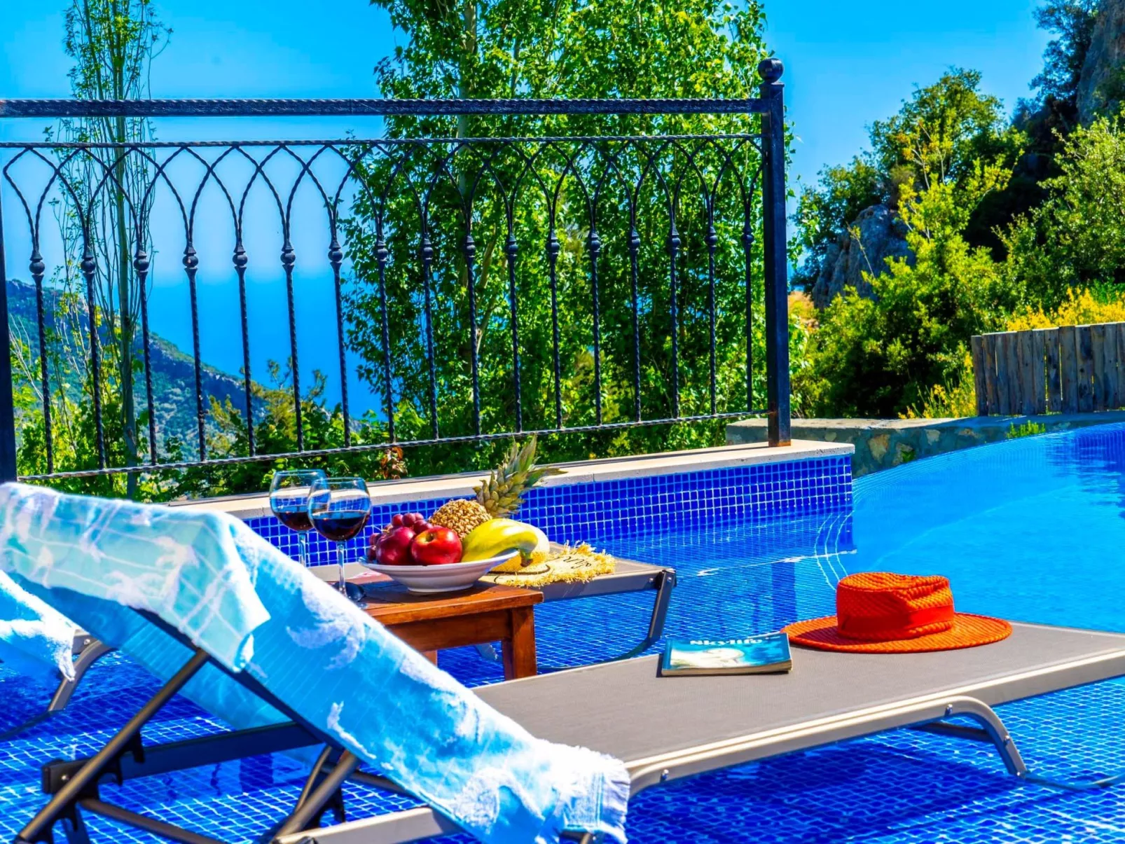 Rustikale Natursteinvilla mit Bergblick in Kalkan-Drinnen