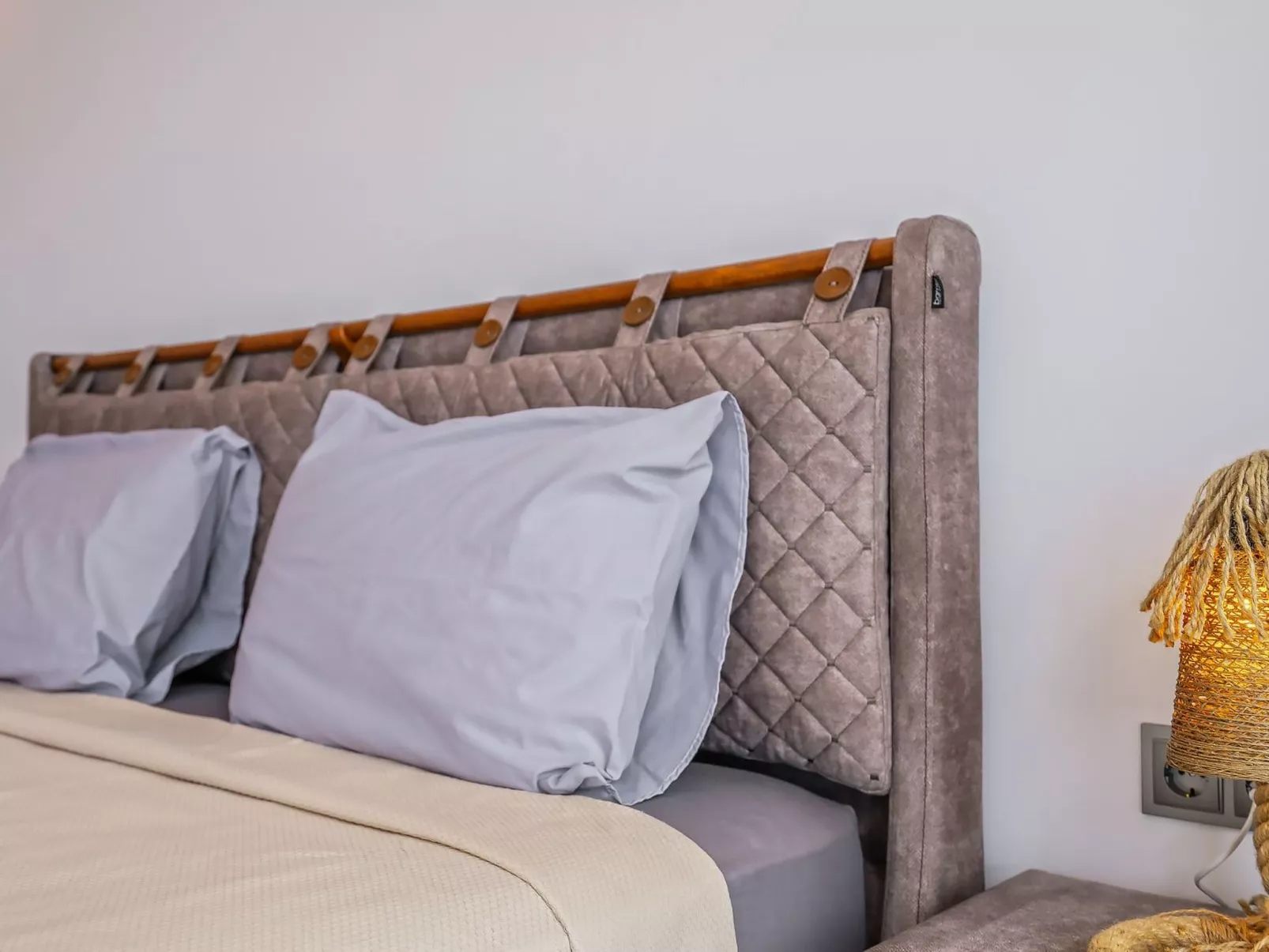 Schöne Villa mit Pool, Blick auf Meer und Tal-Drinnen