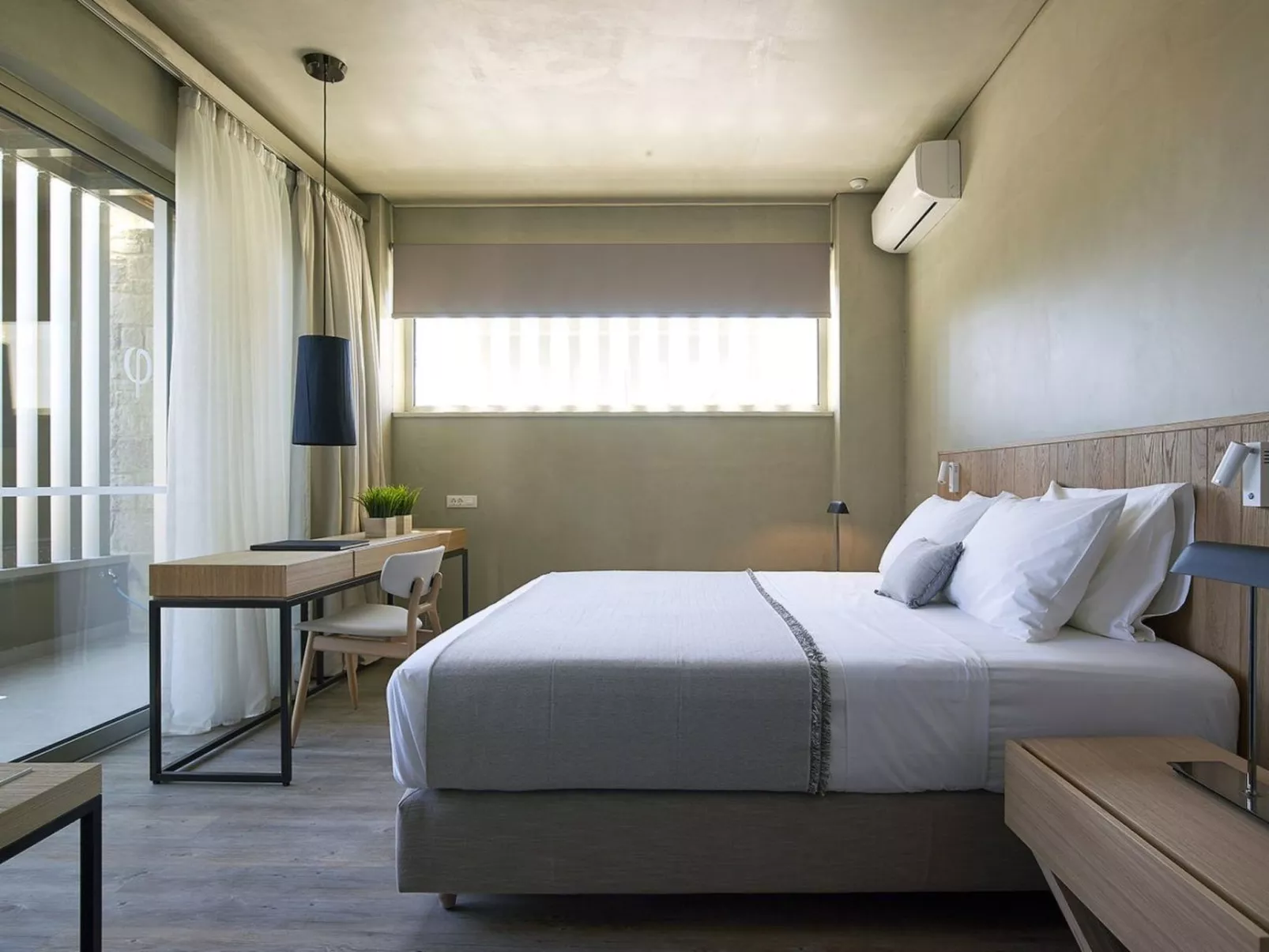 Youphoria Beachfront Estate-Dedans