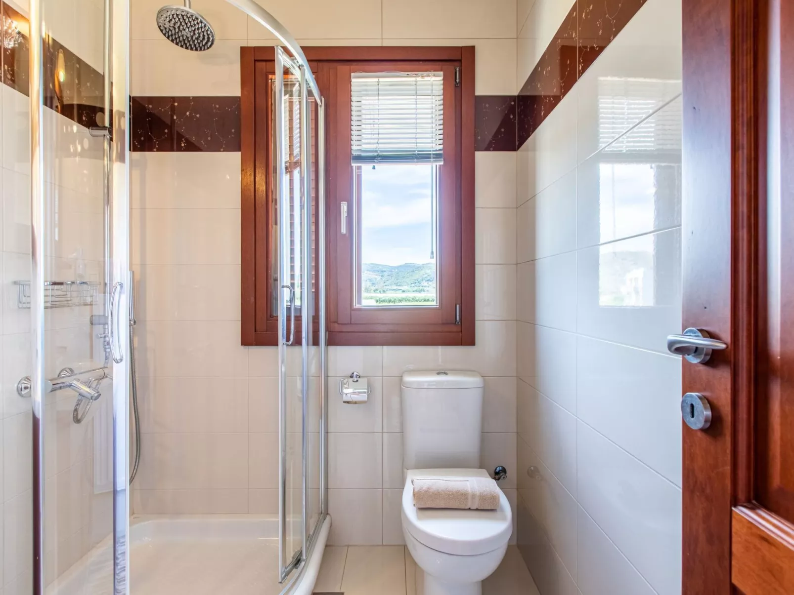 Cold Crest Haus-Inside