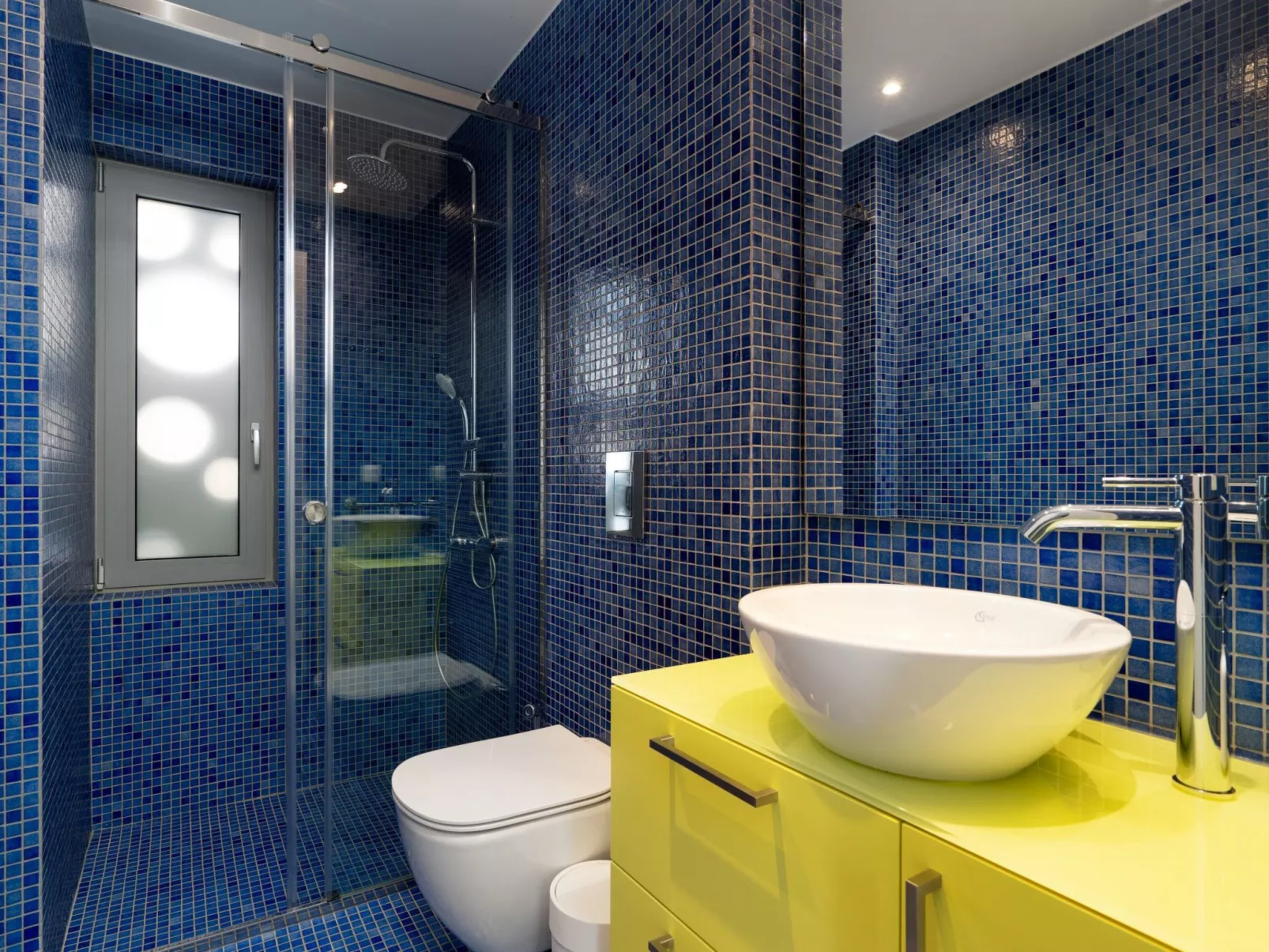 Dias Blaue Villa-Drinnen