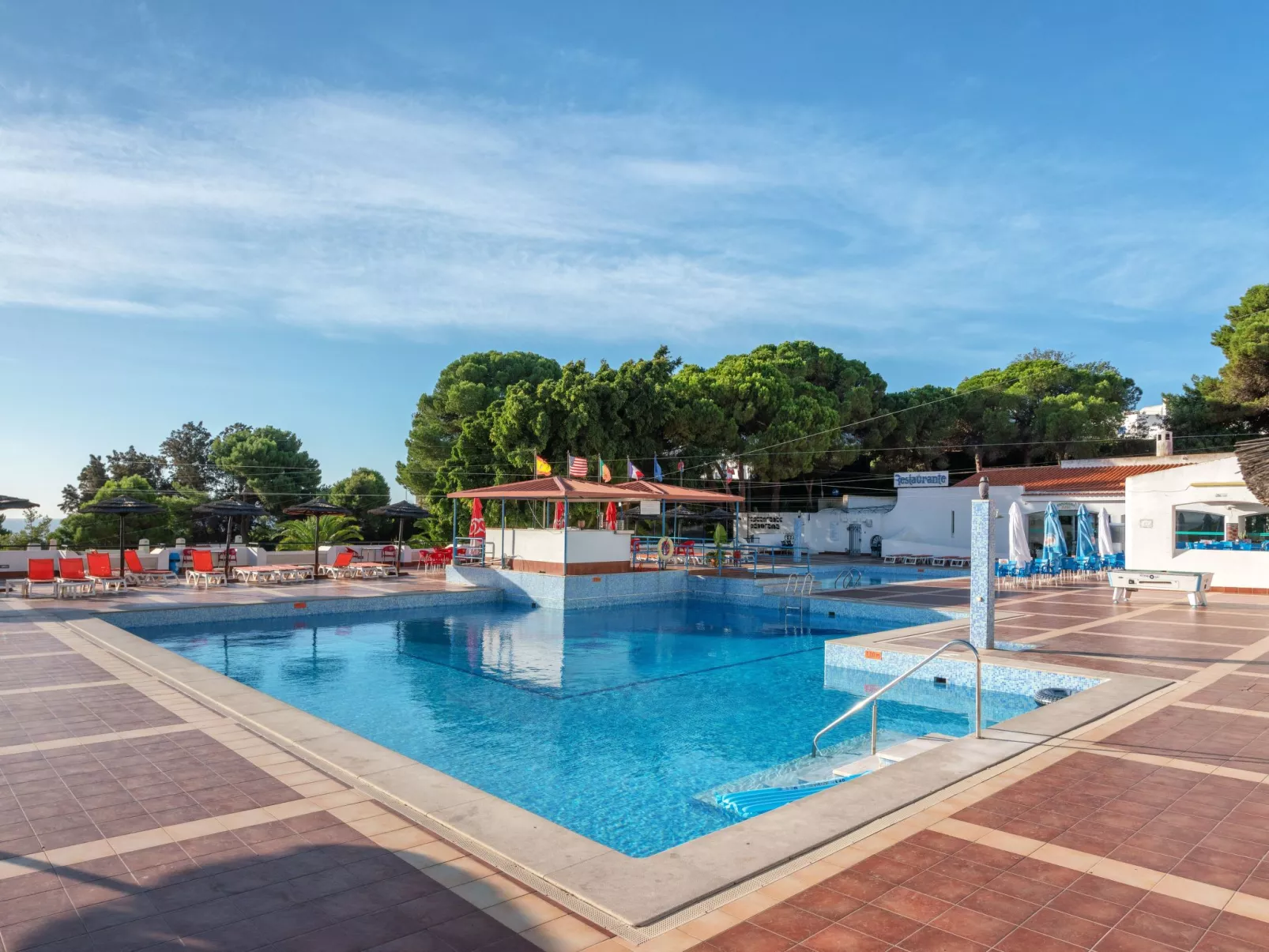 Studio-Apartment "Jardim" mit Gemeinschaftspool-Dehors