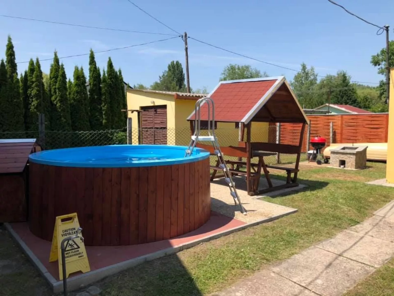 Zwillingsferienhaus mit Pool-Dehors