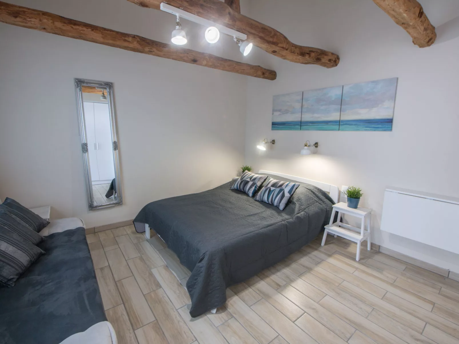 Charmantes Appartement Caesar mit Terrasse-Inside