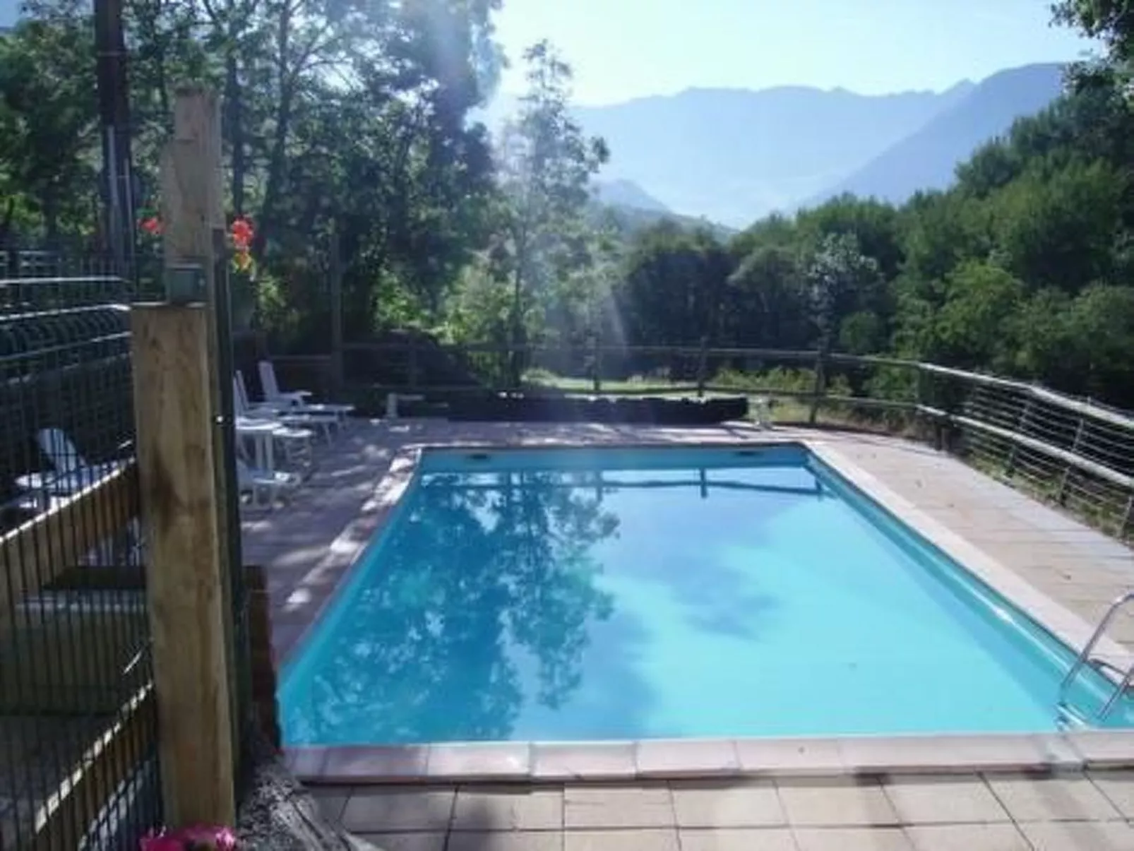 Mit Grill und gemeinsamem Pool-Image-tags.info