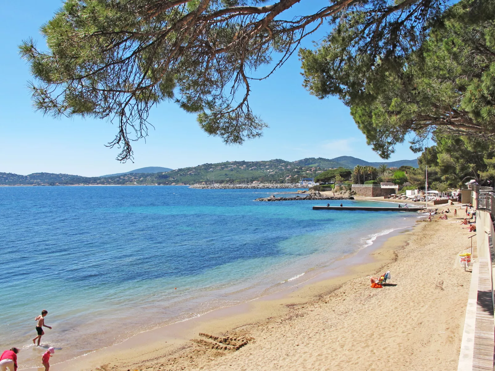 Stacaravan camping Lei Suves cote d'azur Var-Environnement