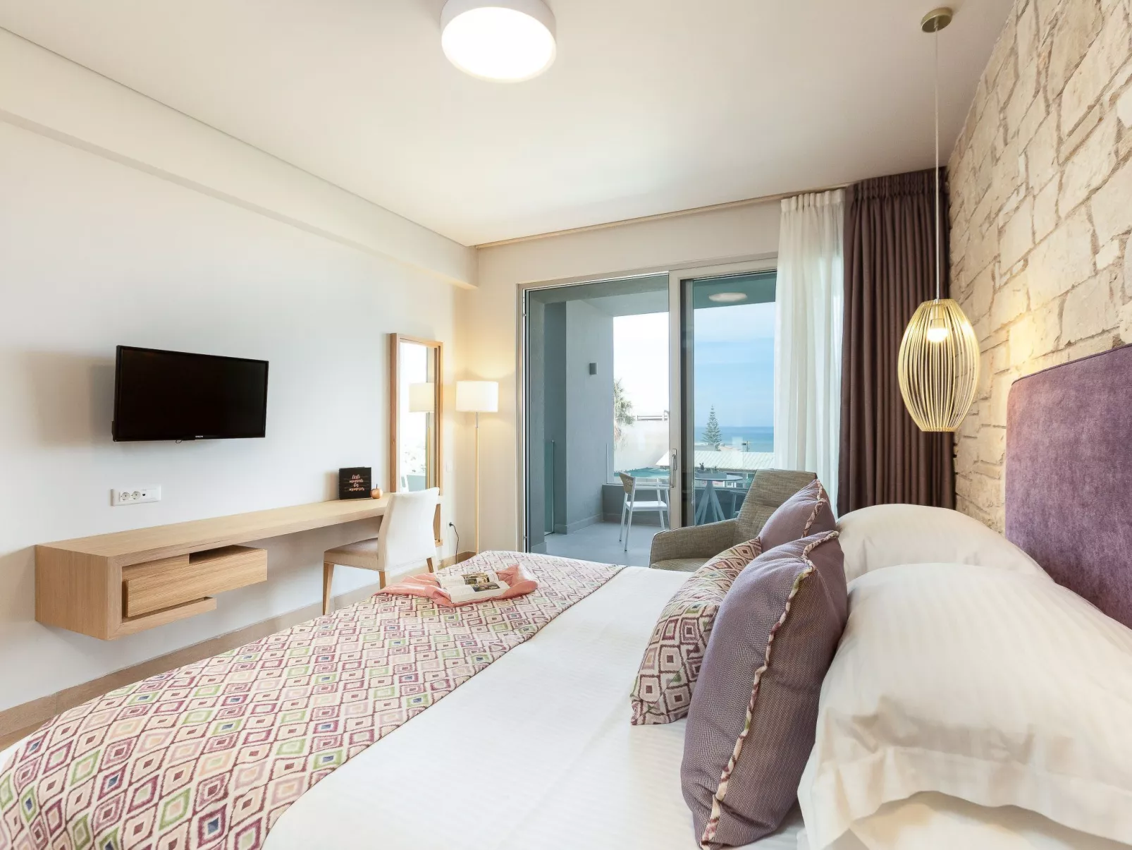 Villa mit beheiztem Pool in der Nähe von Strand und Geschäften-Drinnen