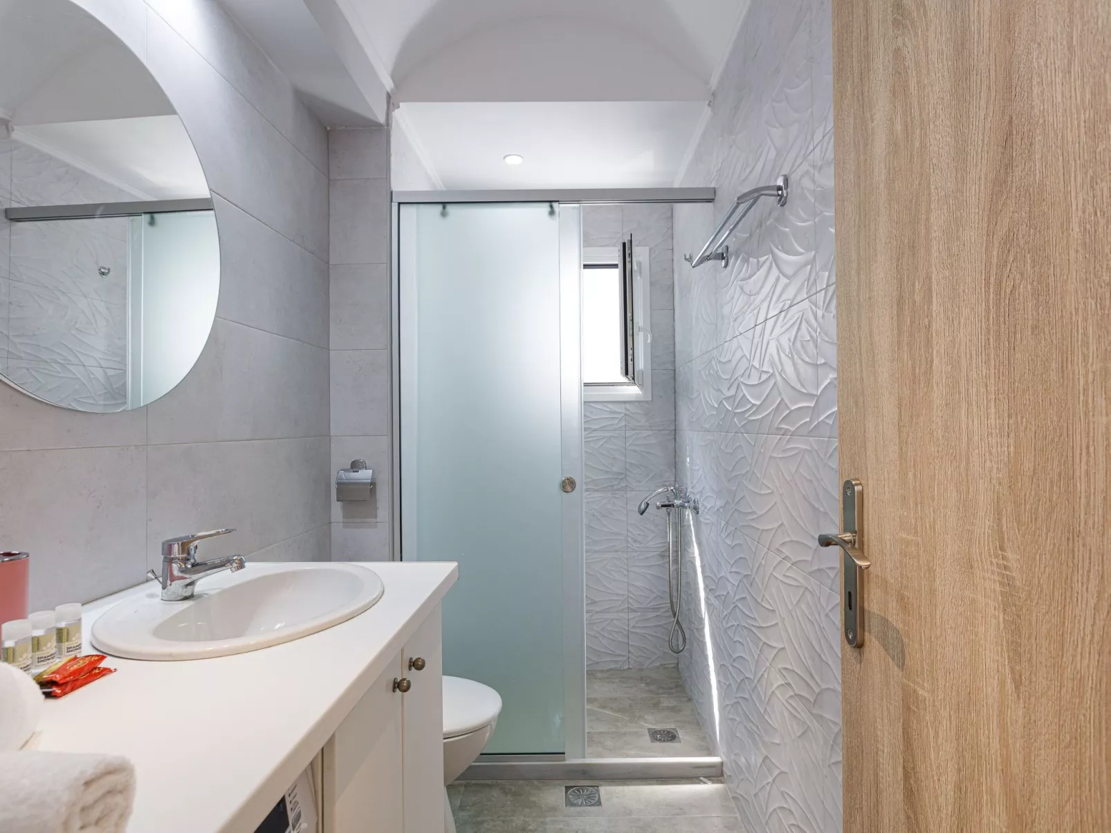 Haus in Vlichada mit tragbarem Barbecue-Image-tags.info