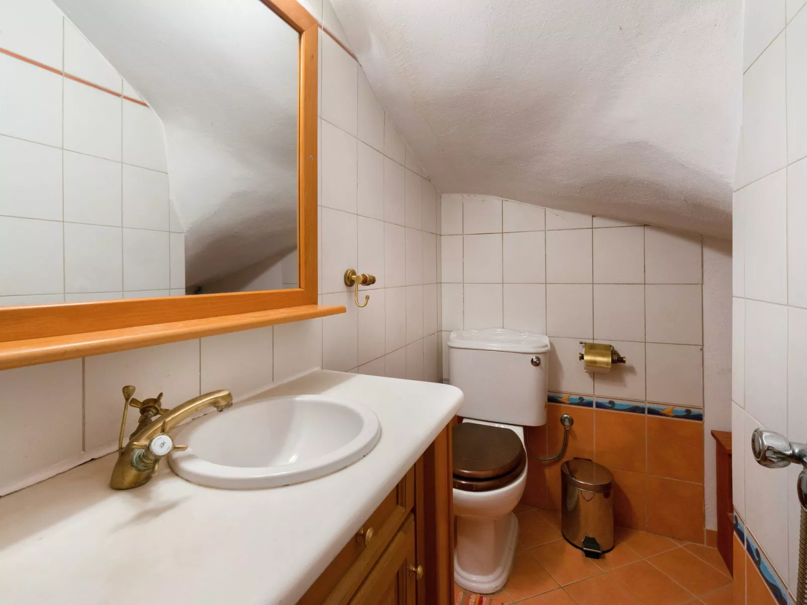 In Notia Rodos mit privatem Garten-Dedans