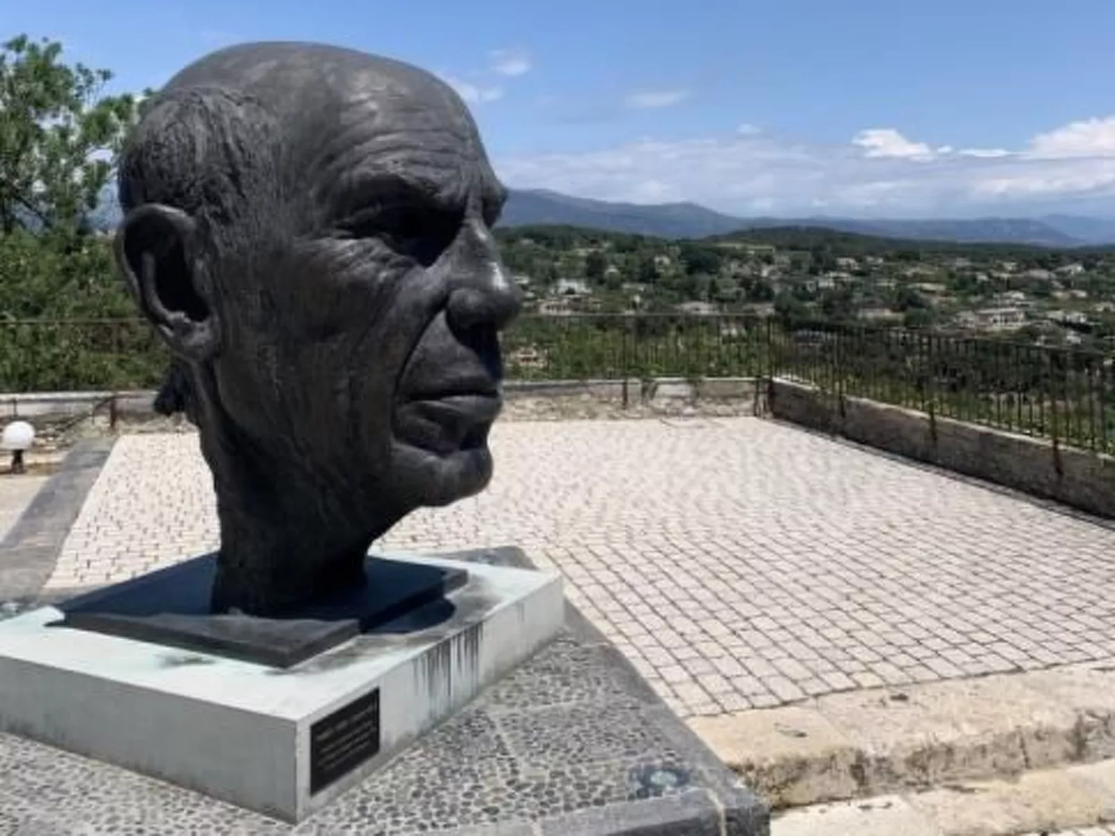 Moderne Wohnung in Mougins mit eigenem Garten-Outside