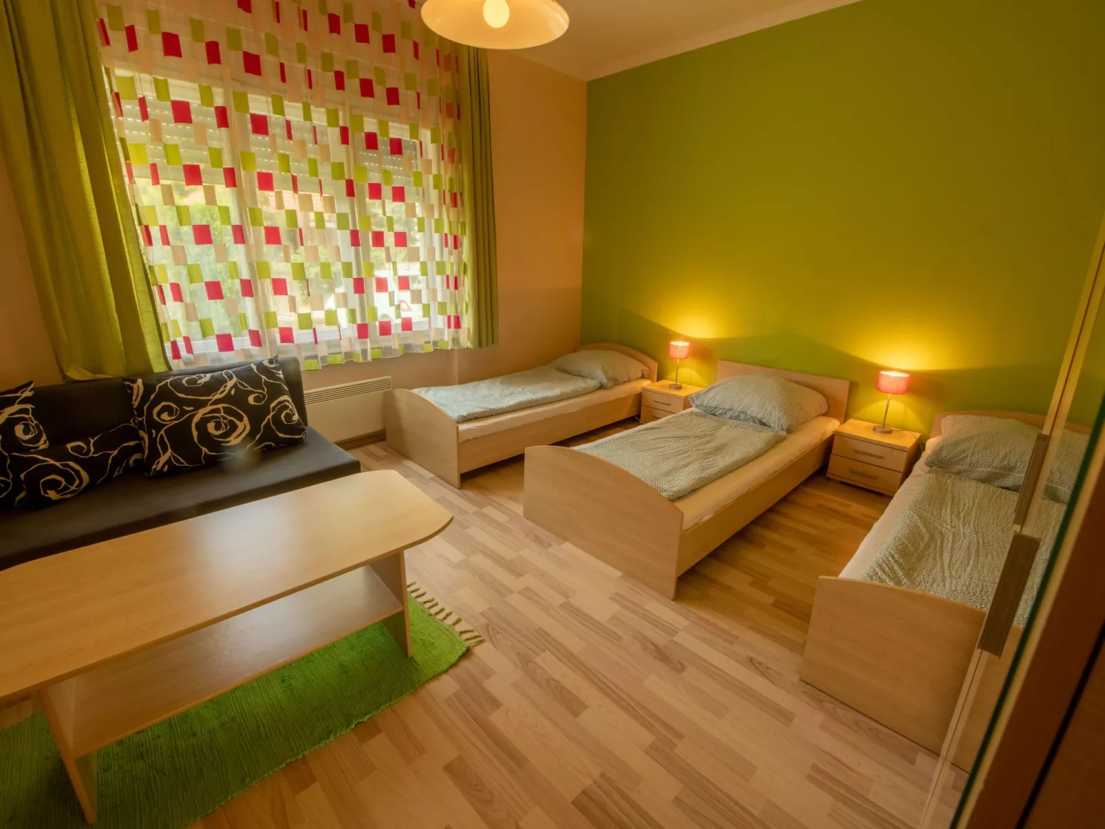 Privathaus mit Pool und Garten in Siofok-Drinnen