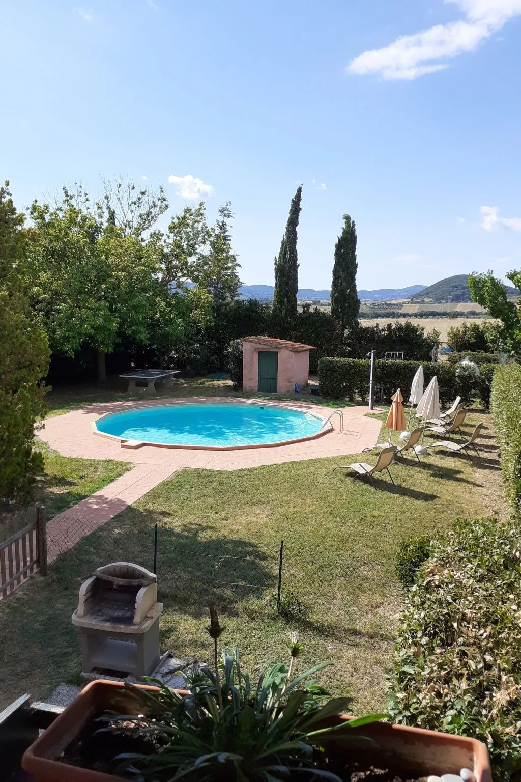 'Den Haag' mit eigenem Pool-Outside