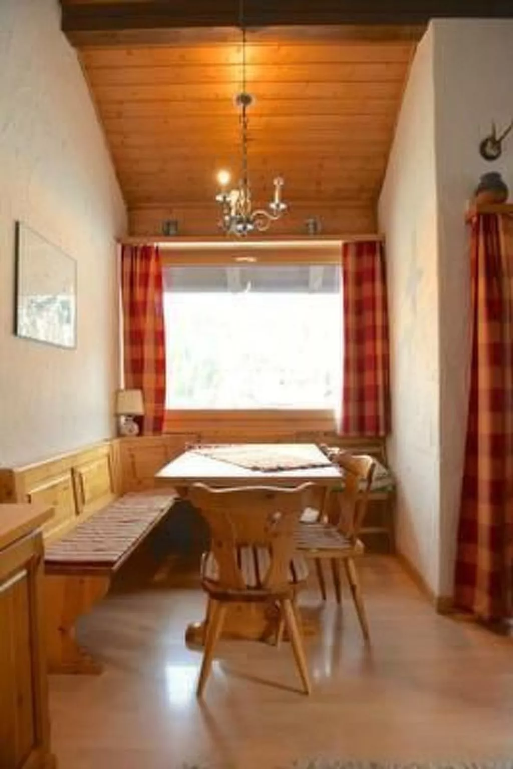 Chesa Panorama-Drinnen