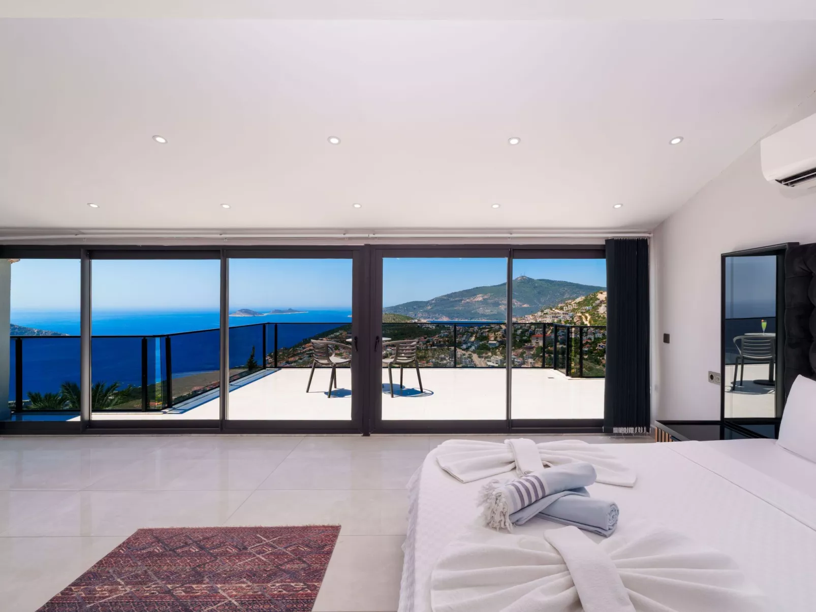 Cassa Kalkan-Outside